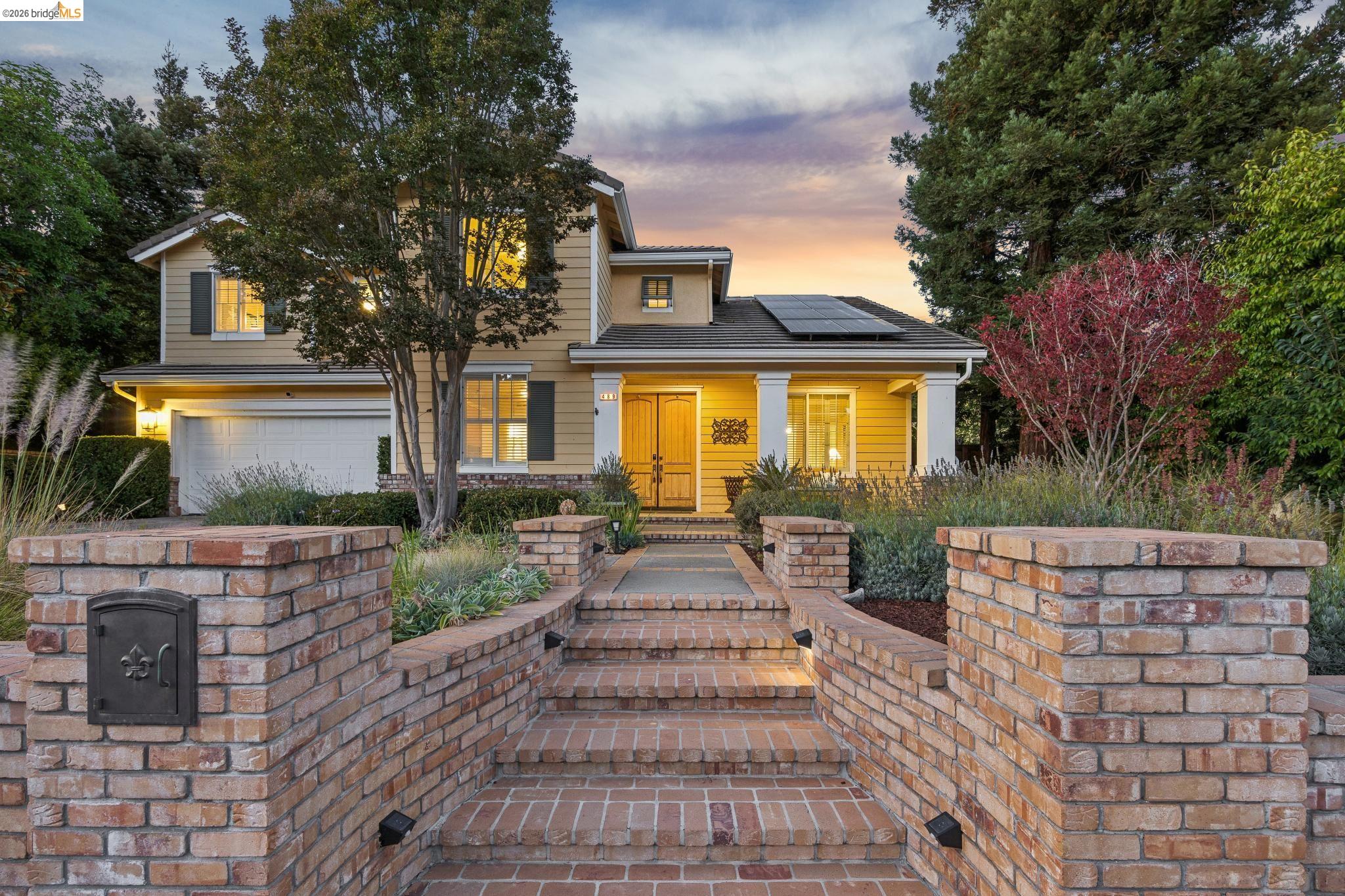 489 Gray Ct