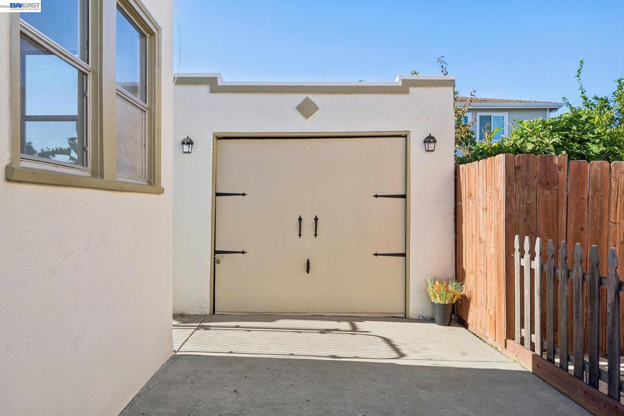 110 California Ave