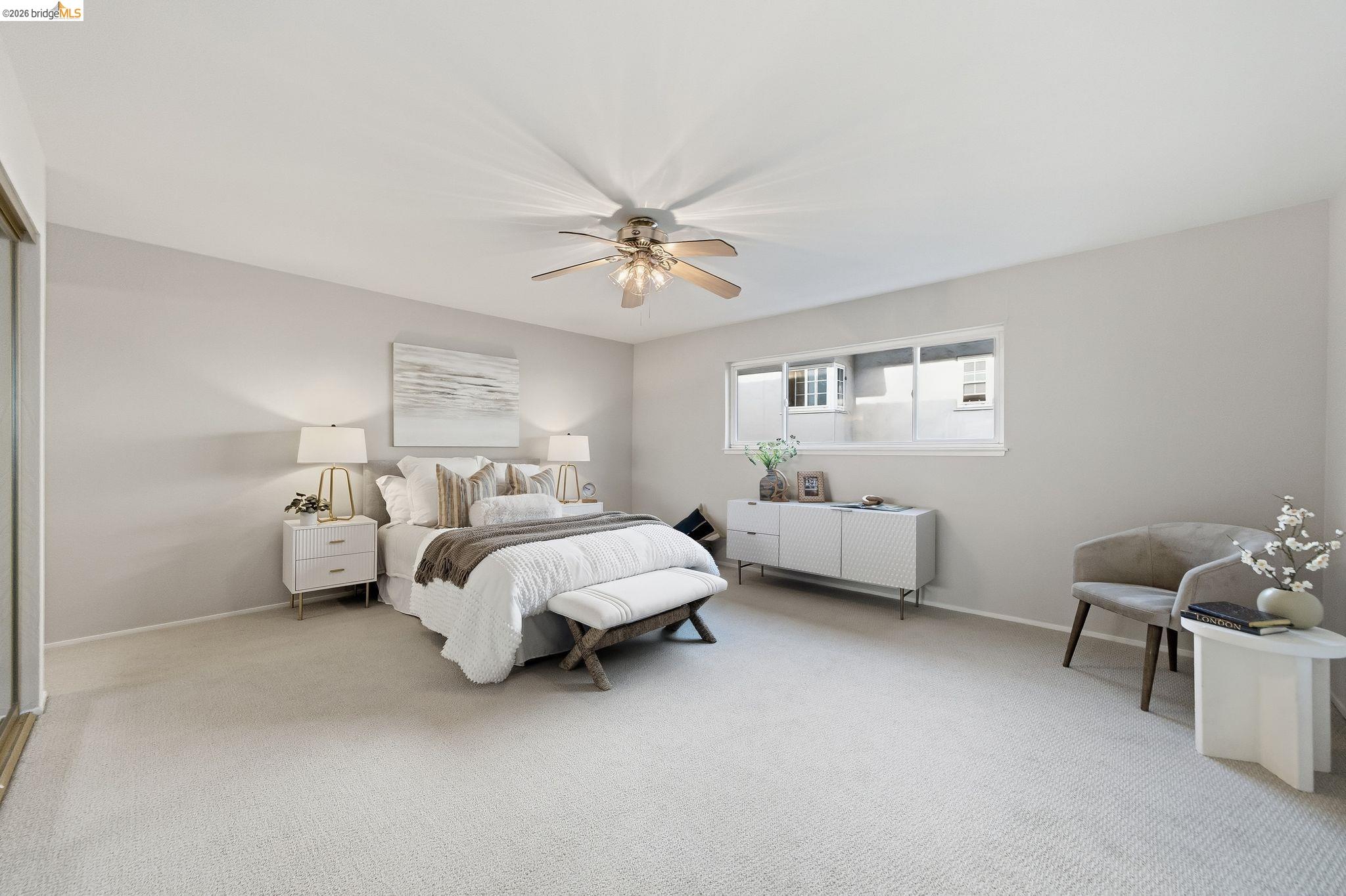 2133 Santa Clara Ave # 206