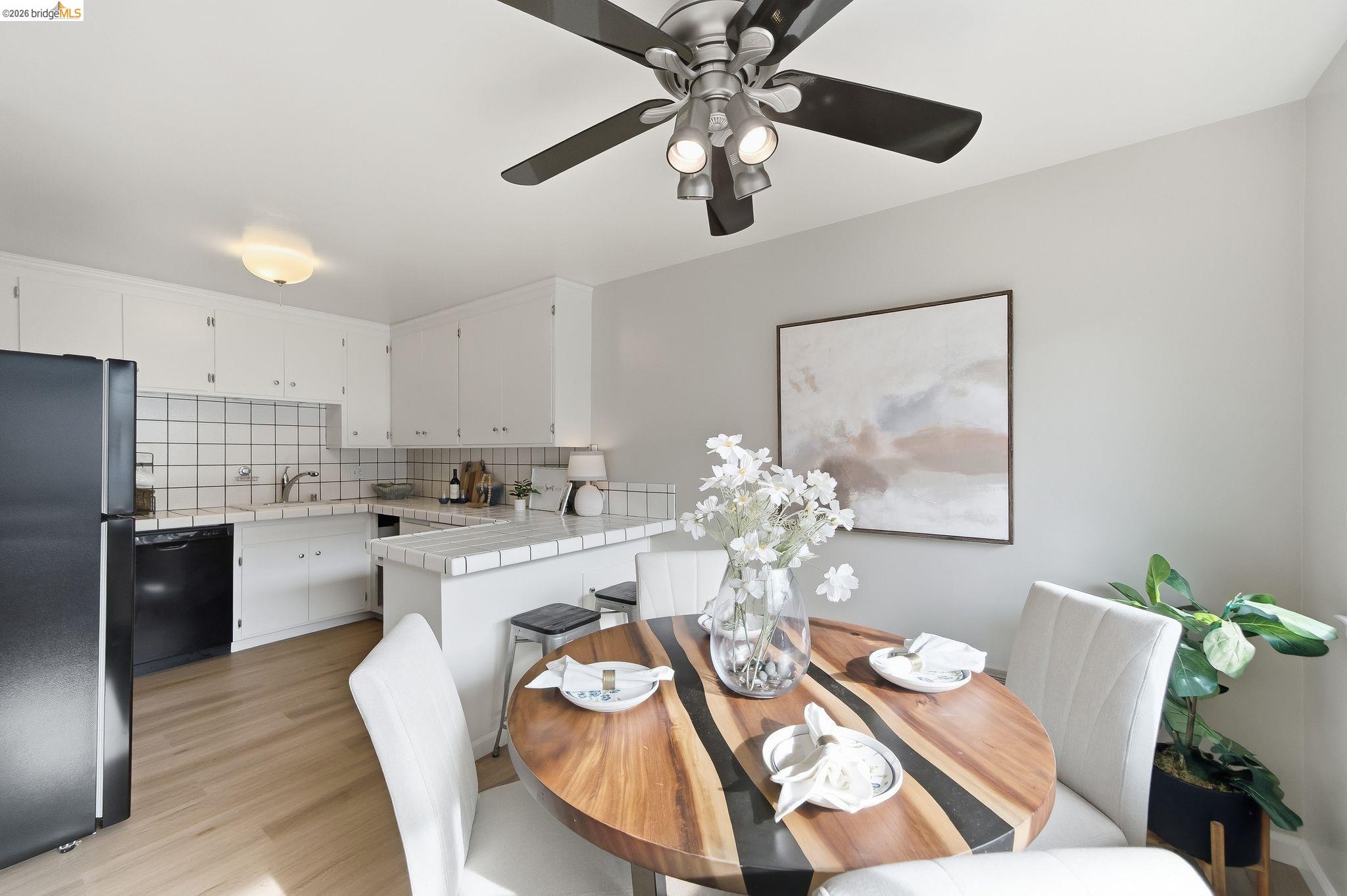 2133 Santa Clara Ave # 206