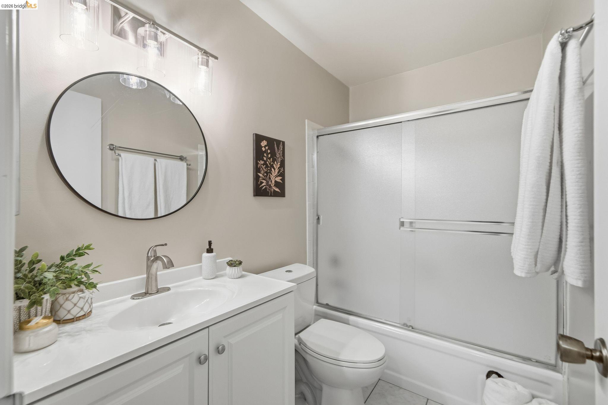 2133 Santa Clara Ave # 206