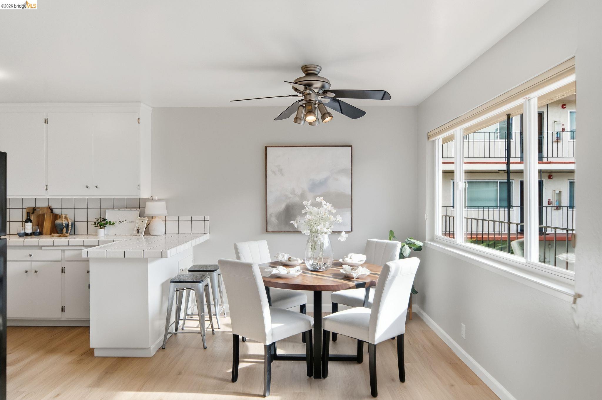 2133 Santa Clara Ave # 206