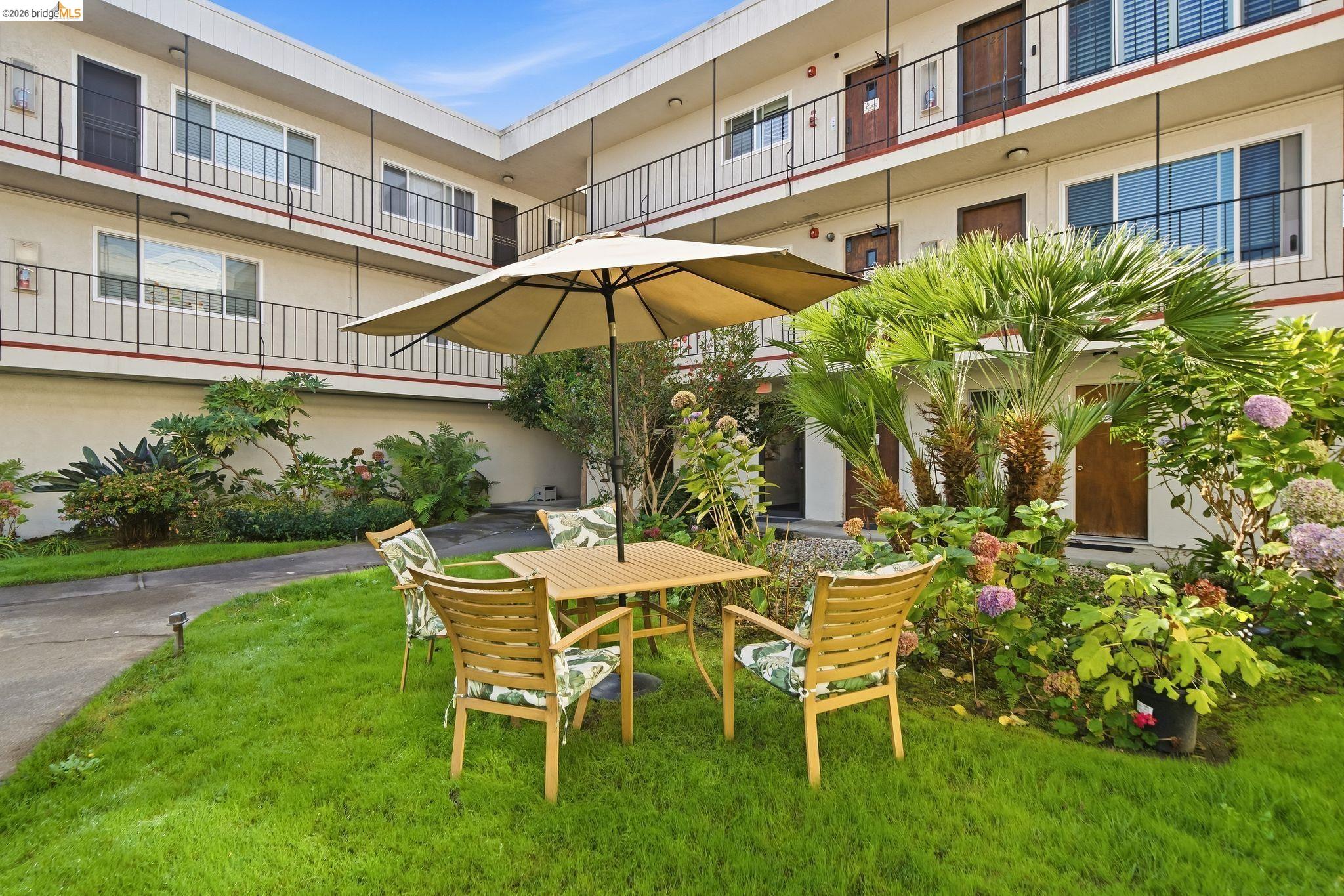 2133 Santa Clara Ave # 206
