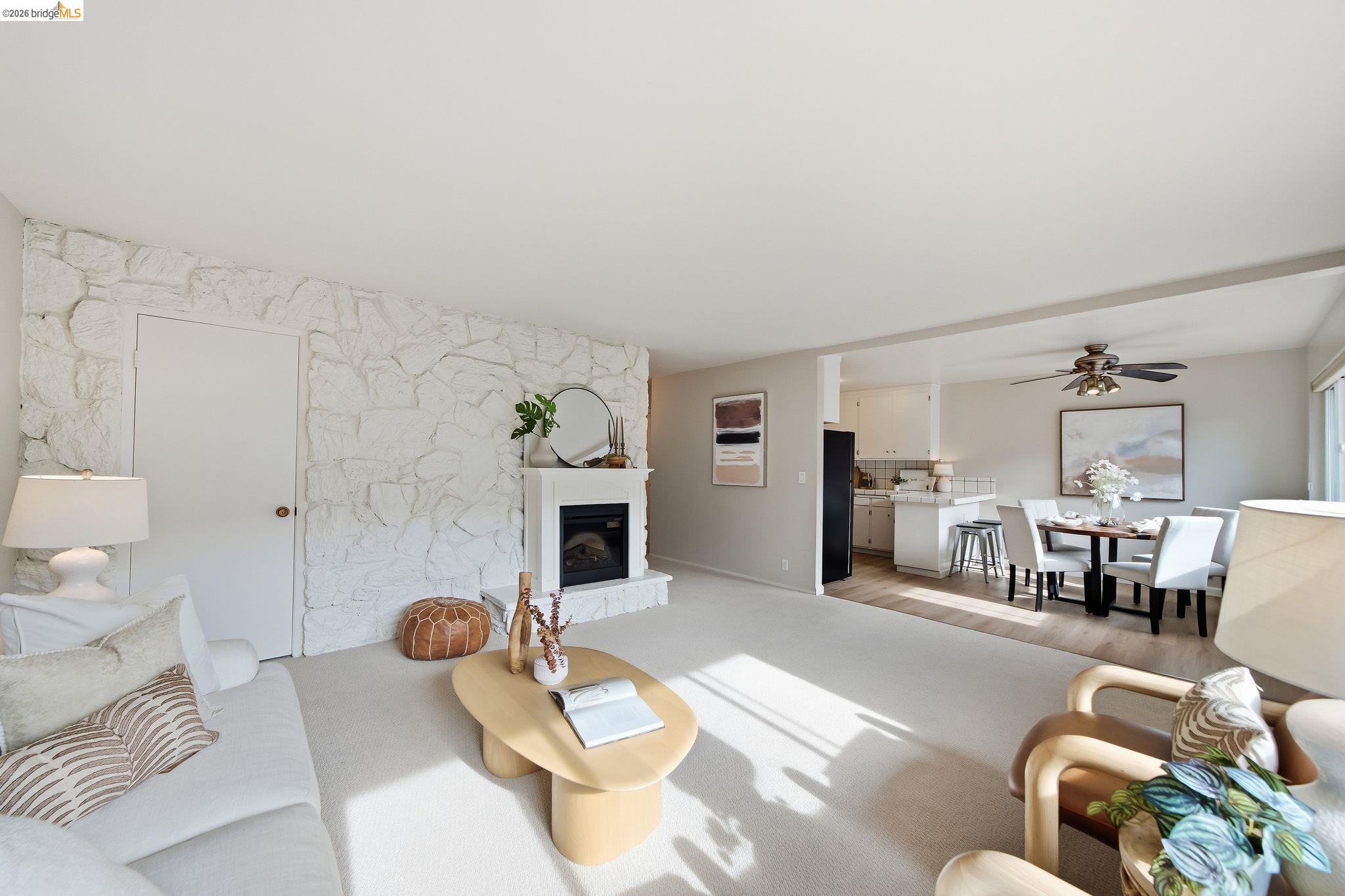 2133 Santa Clara Ave # 206