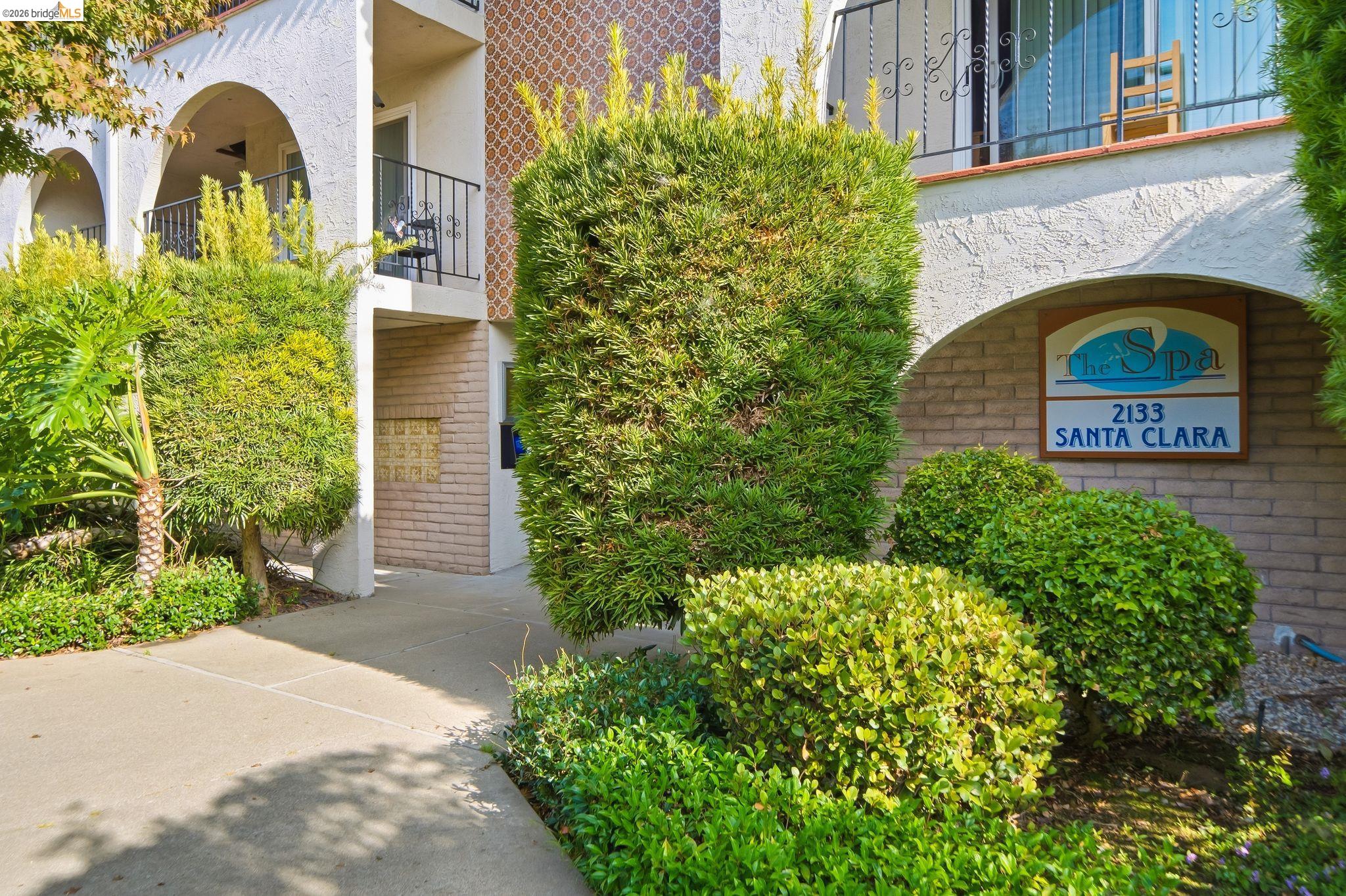 2133 Santa Clara Ave # 206