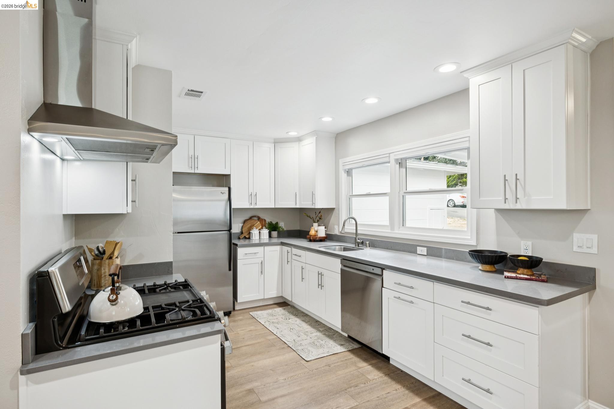 811 Lexington Ave