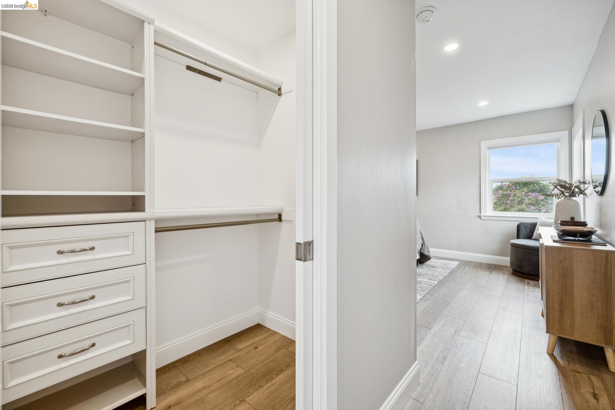 811 Lexington Ave