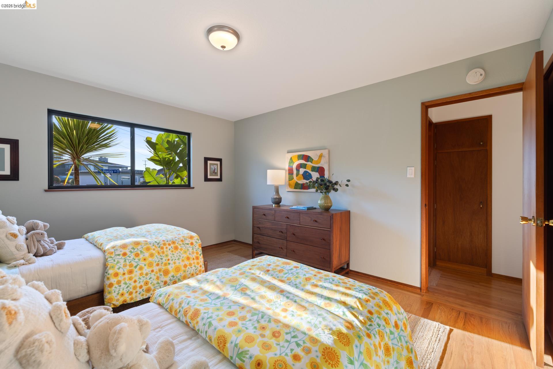 6735 Kenilworth Ave