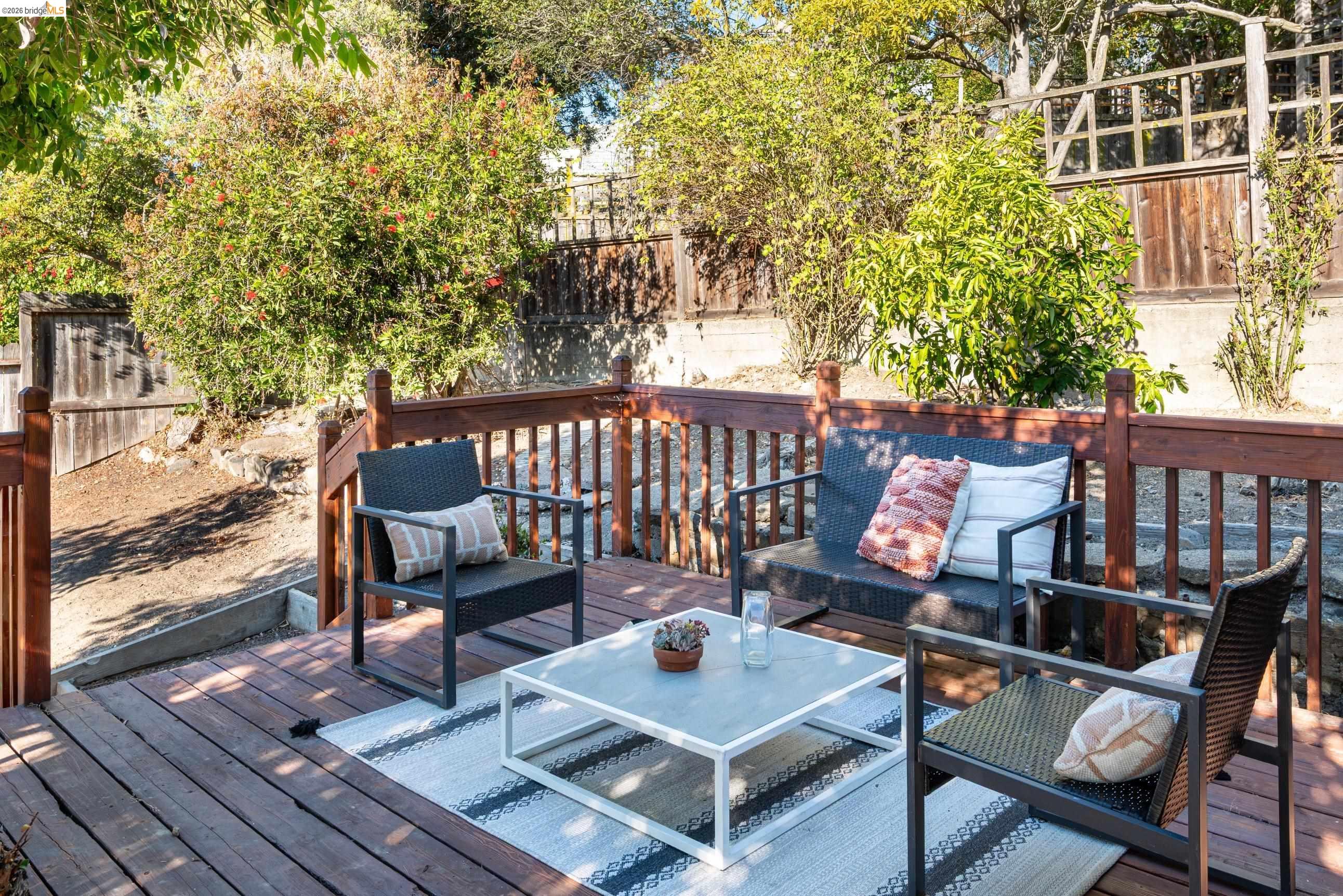 1101 Amador Ave