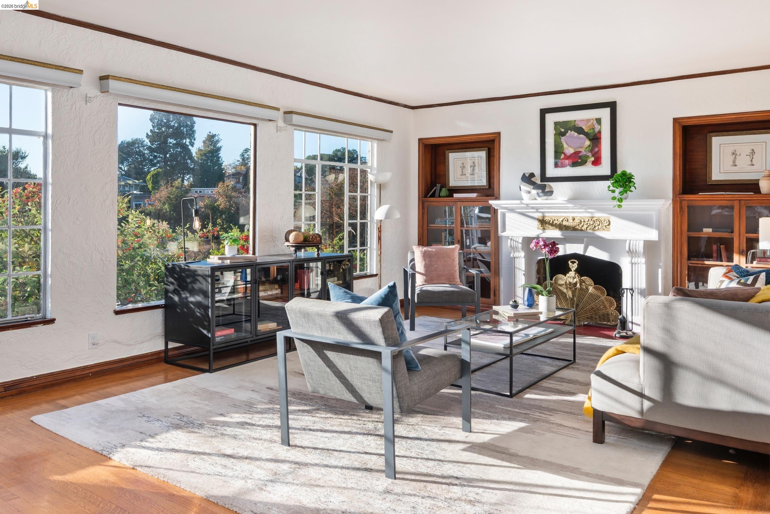 1101 Amador Ave