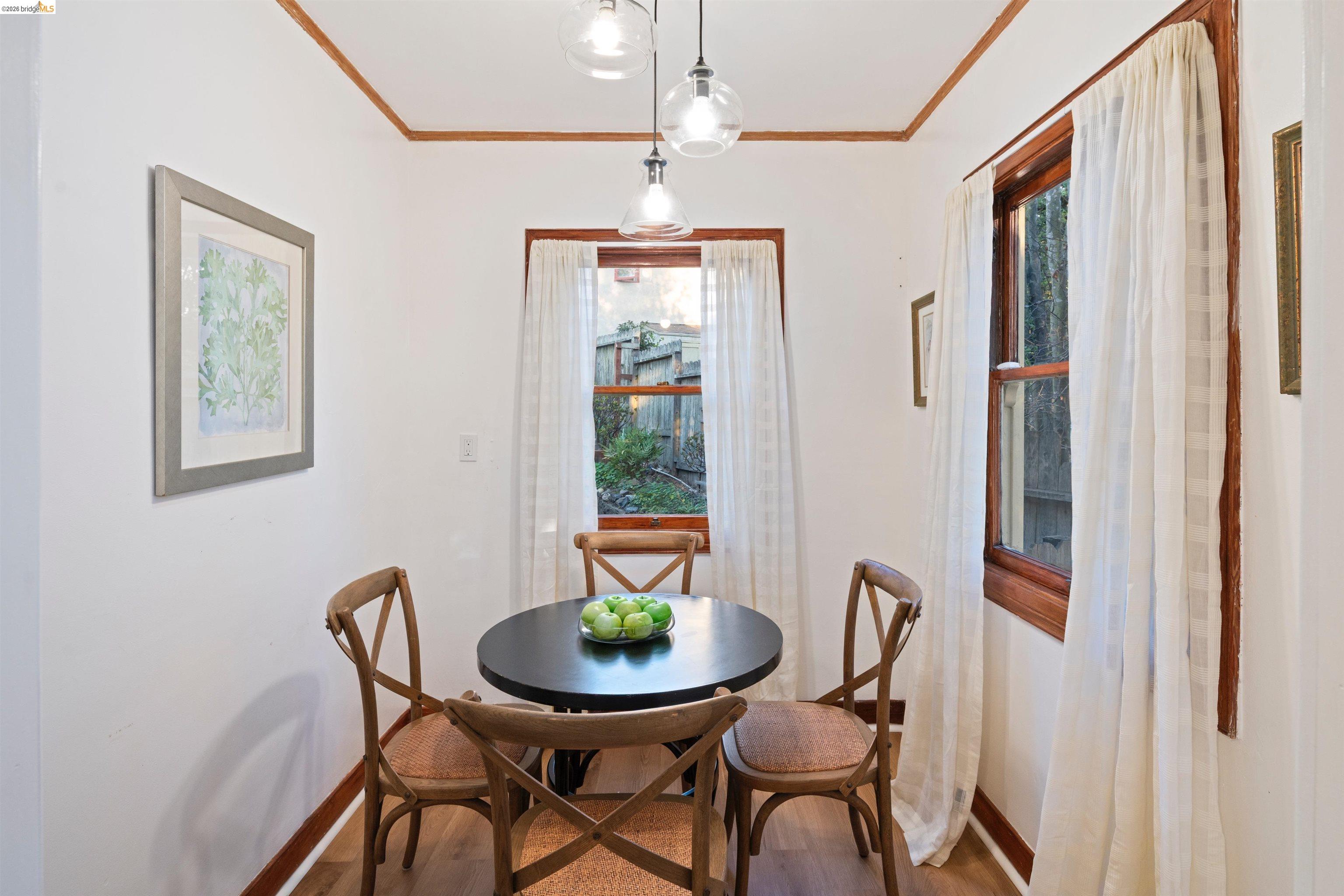 1101 Amador Ave