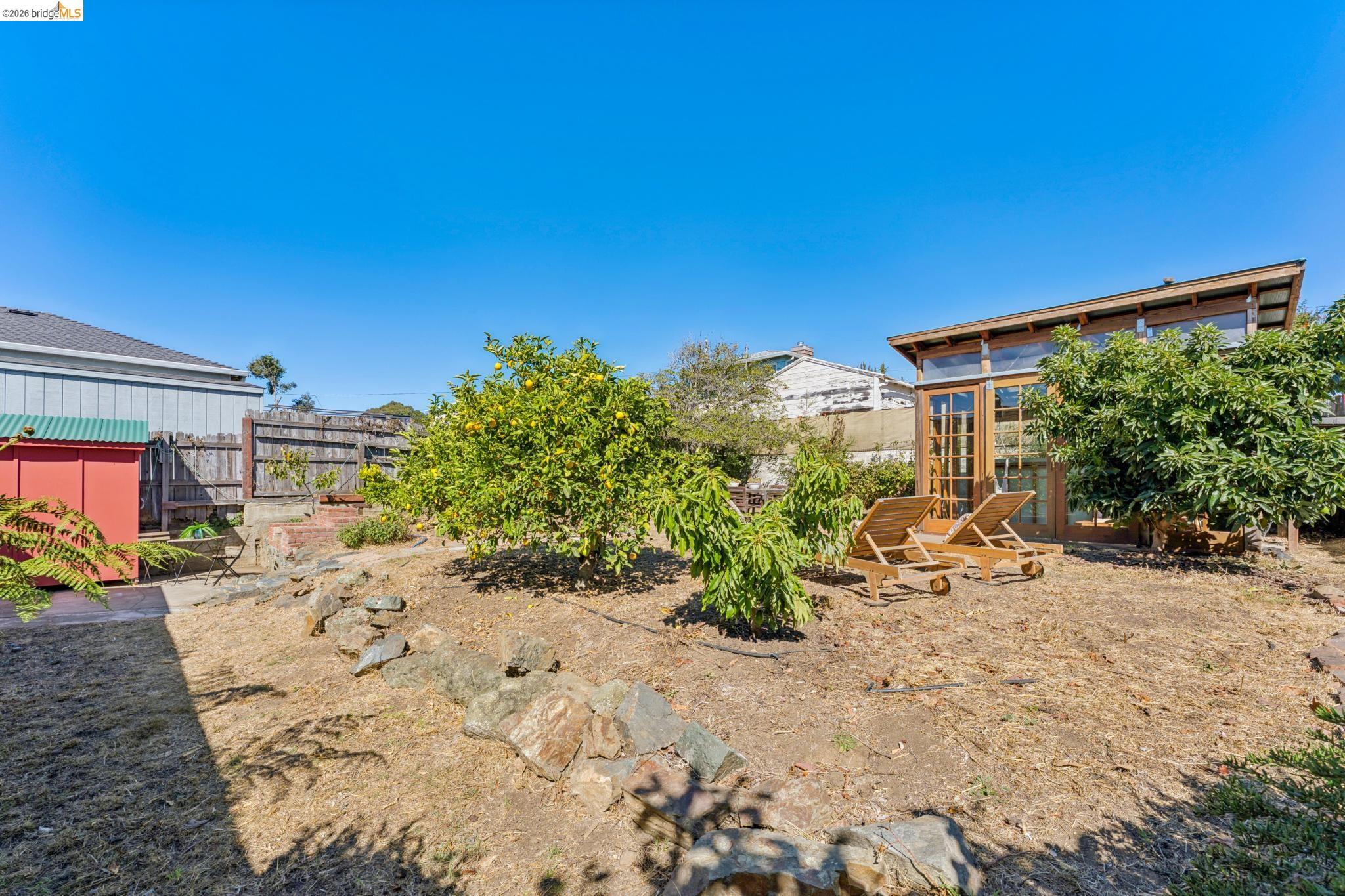 1318 Mariposa St