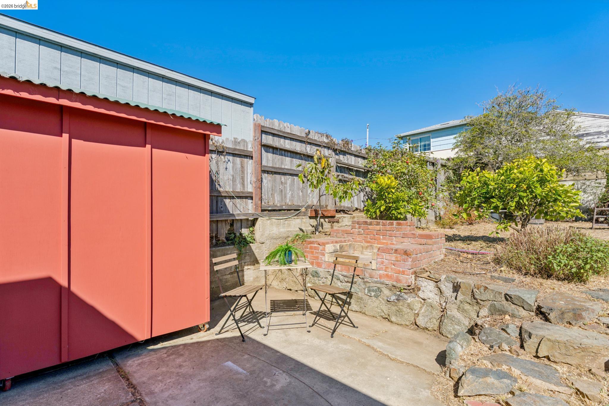 1318 Mariposa St