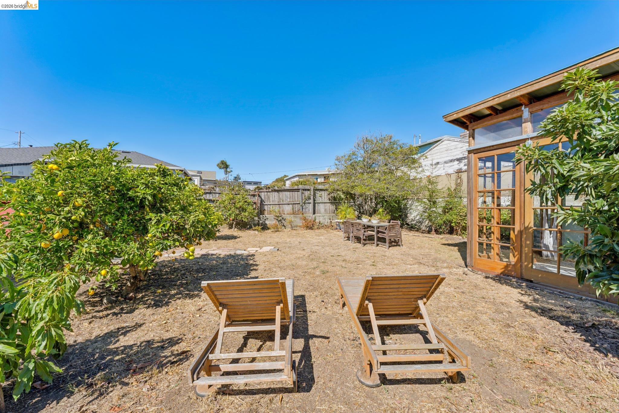 1318 Mariposa St