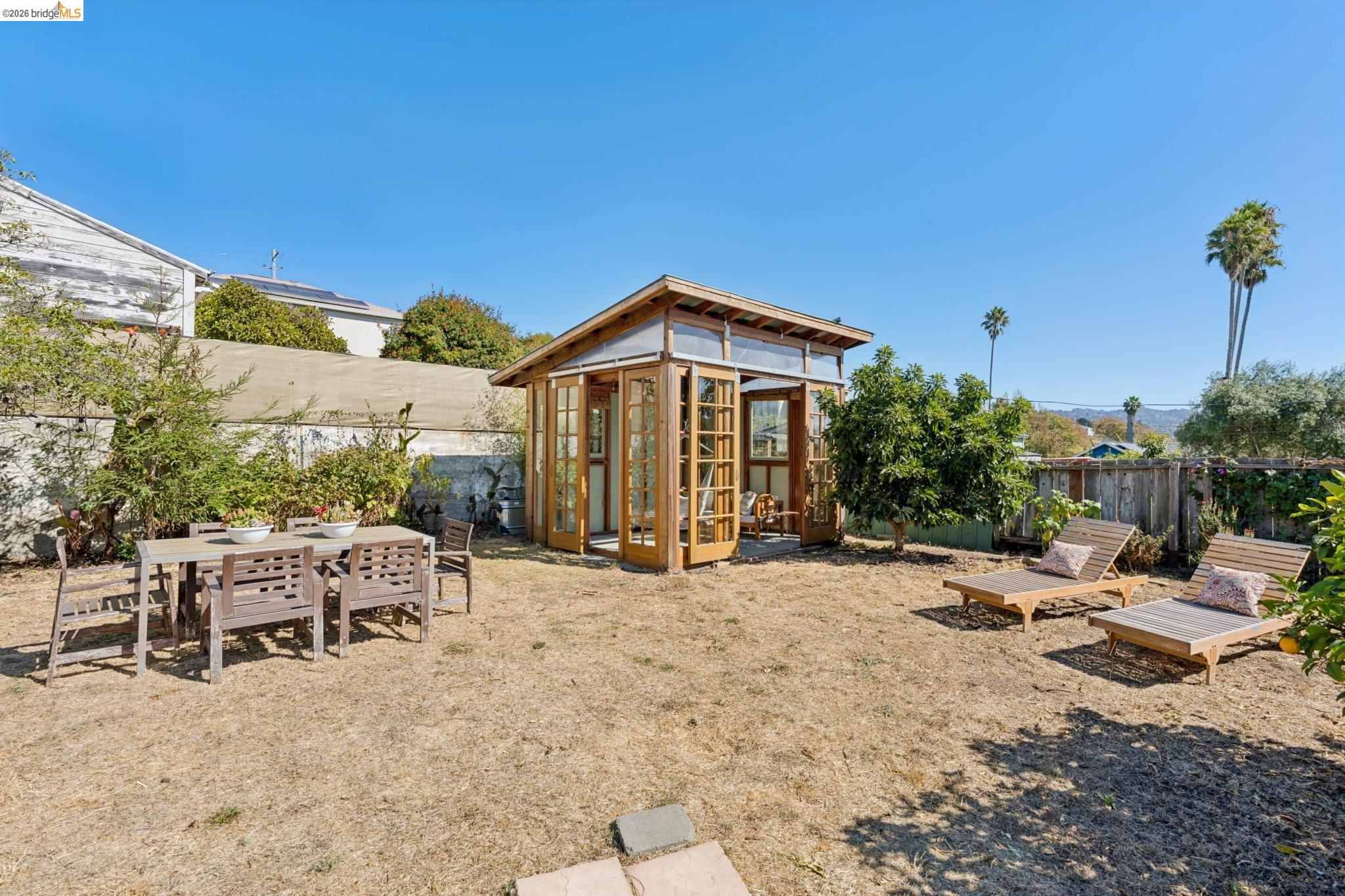 1318 Mariposa St