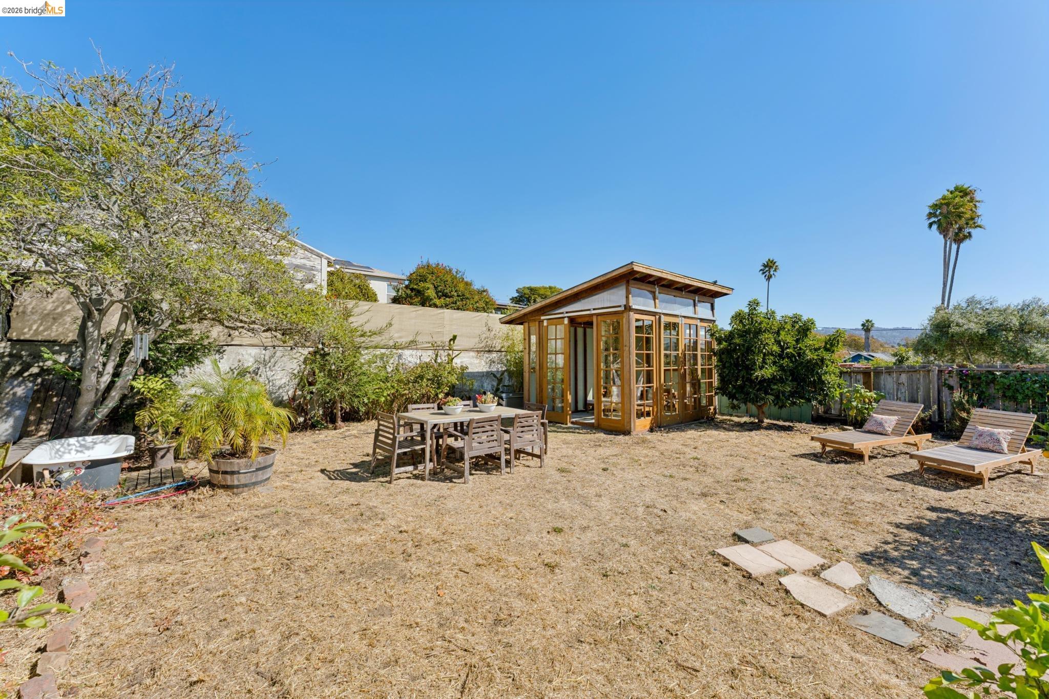 1318 Mariposa St