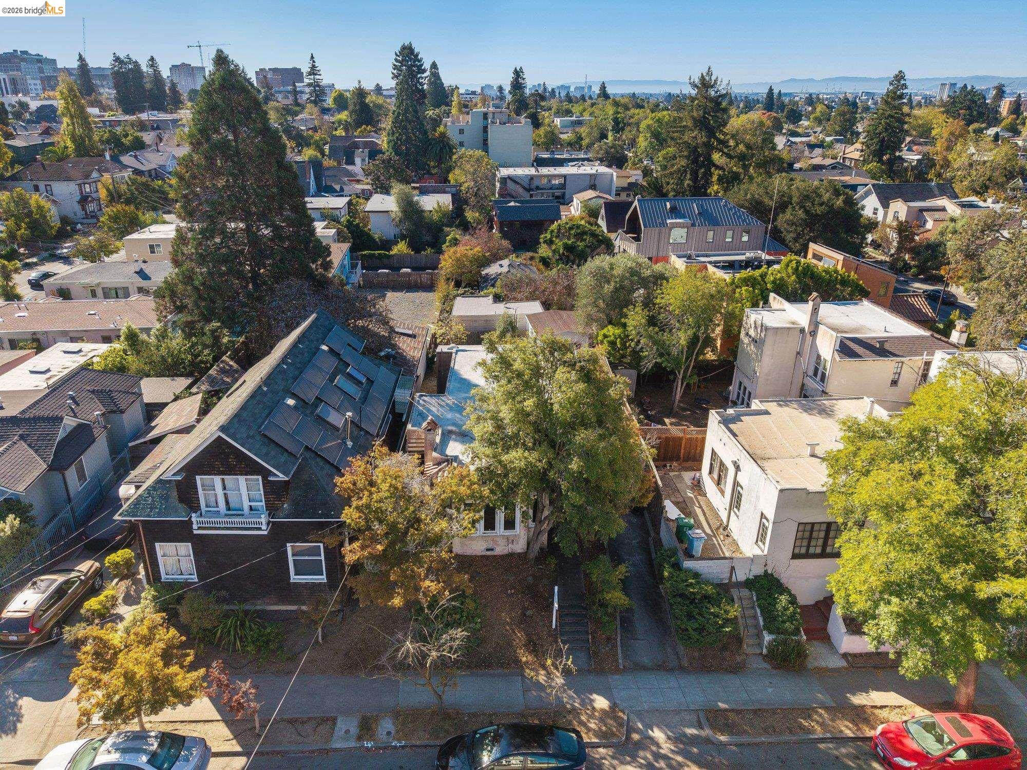 1906 Vine St