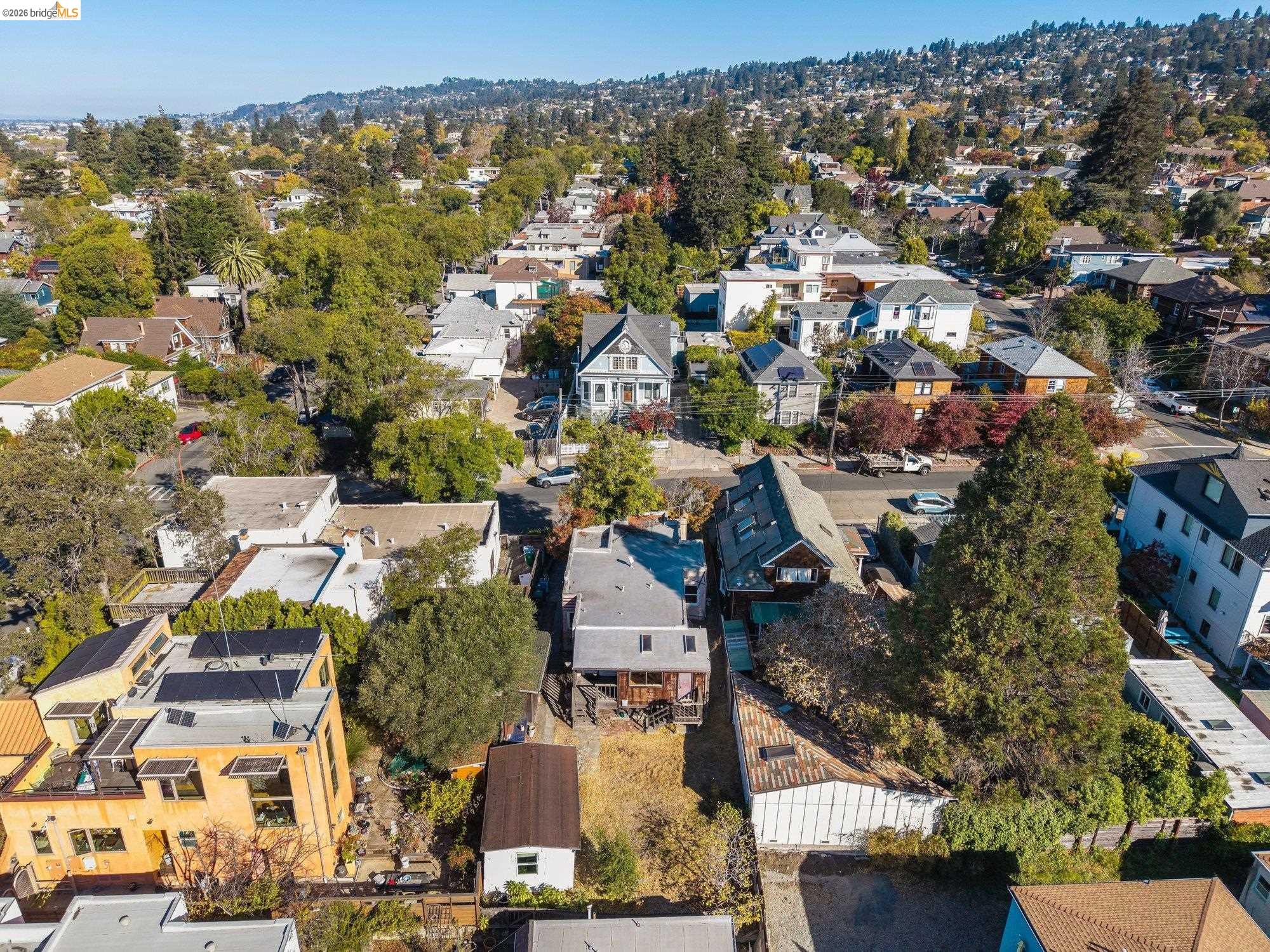1906 Vine St