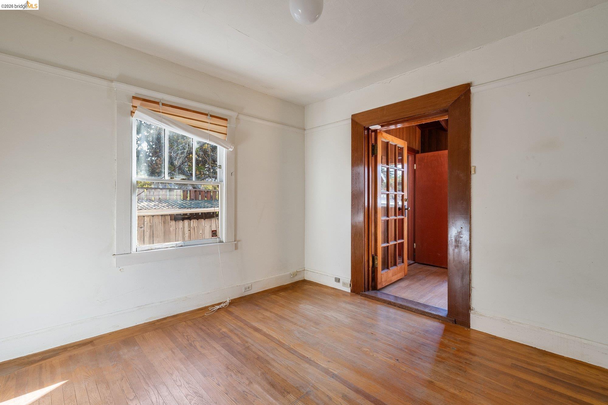 1906 Vine St
