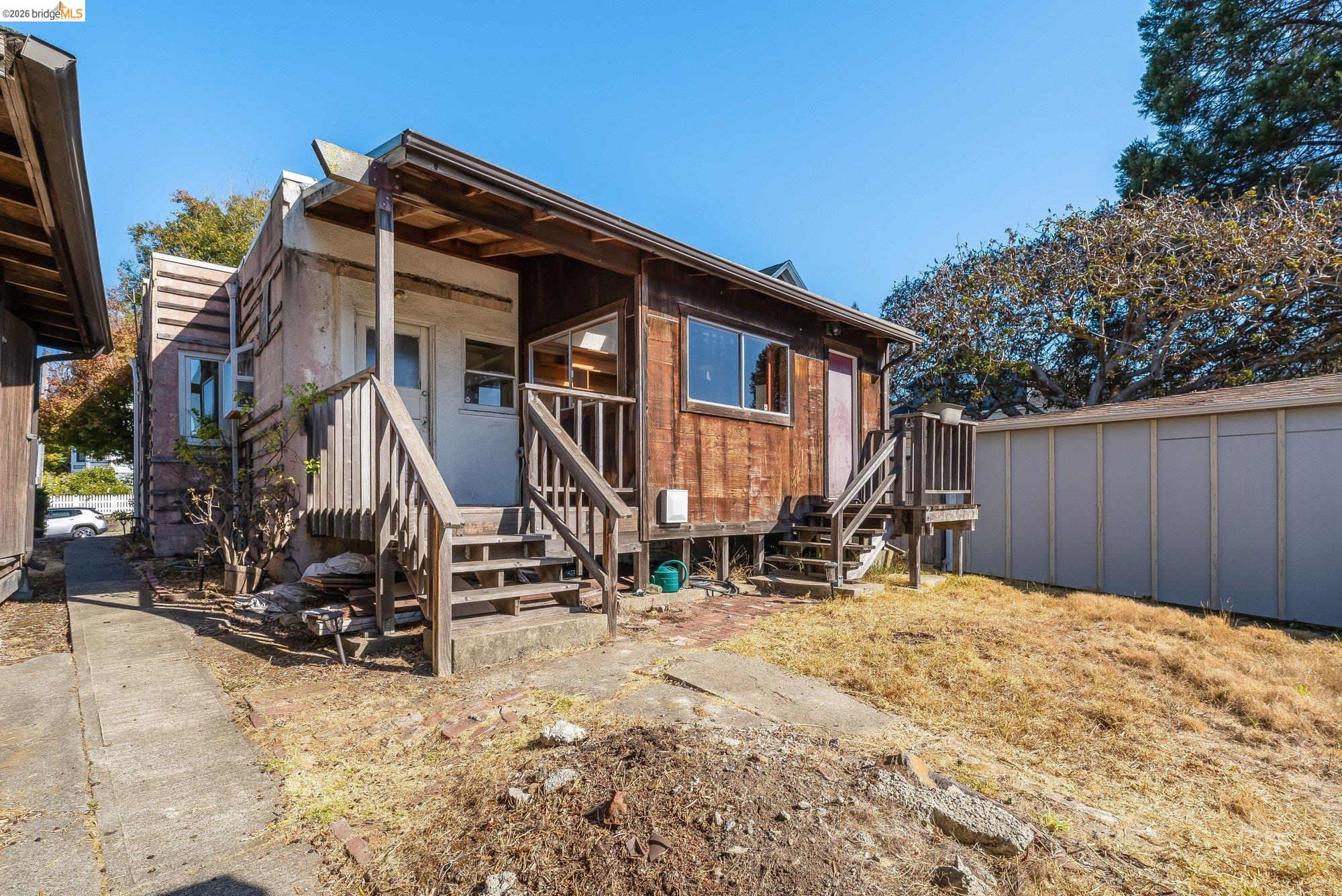 1906 Vine St