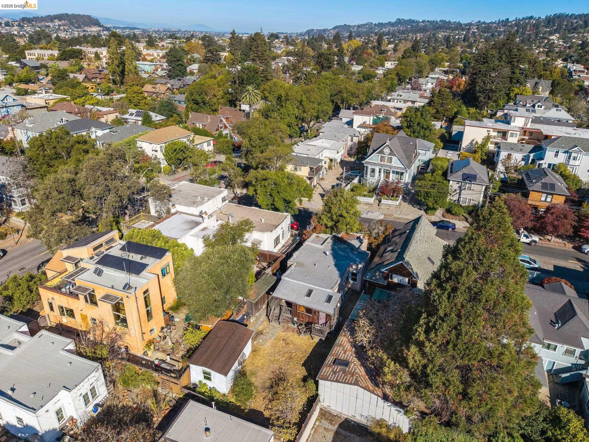 1906 Vine St