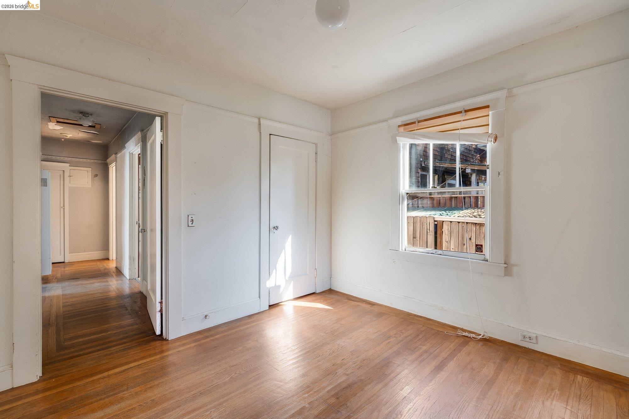 1906 Vine St