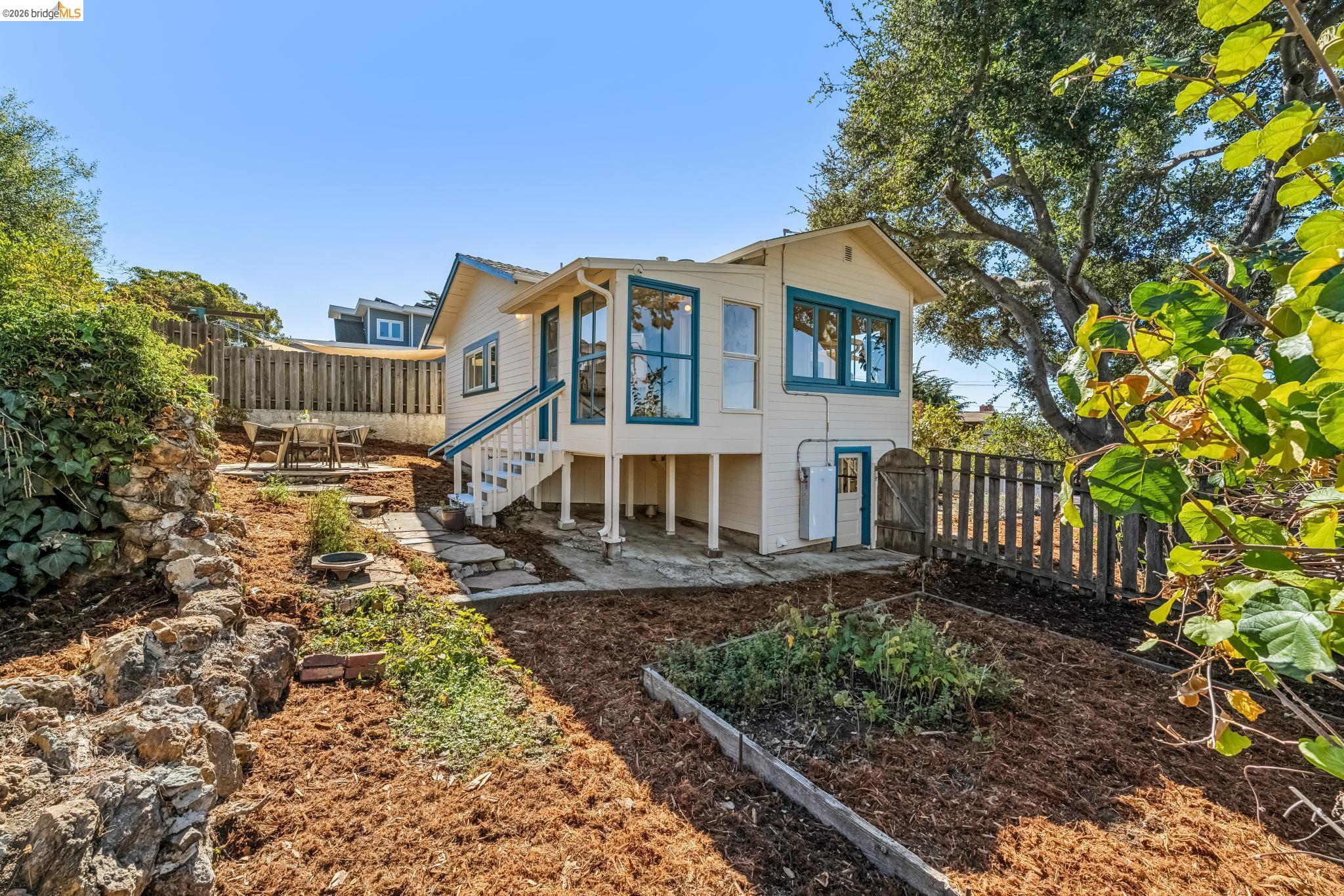 722 Avila Place