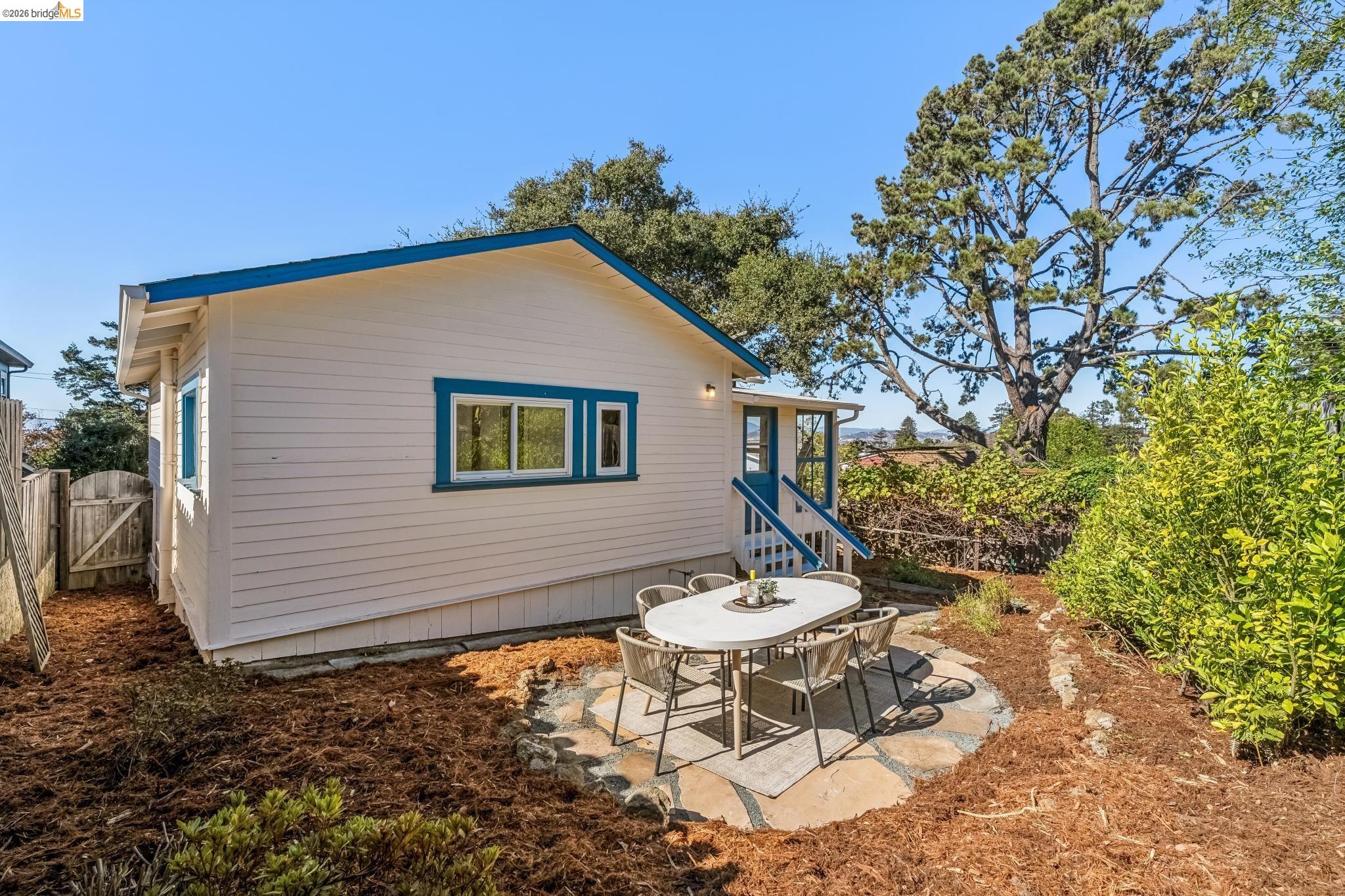 722 Avila Place