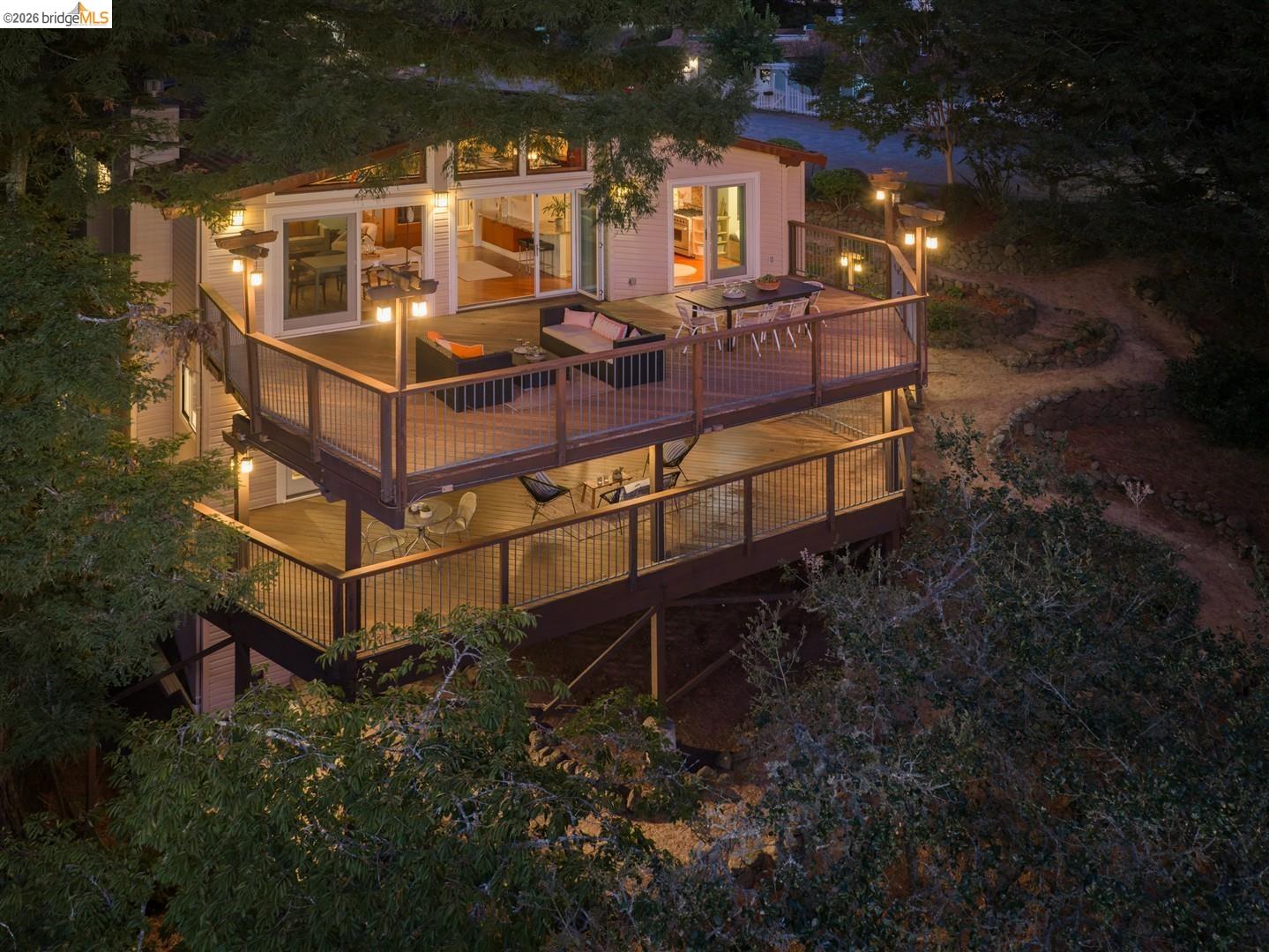 15 North Cir