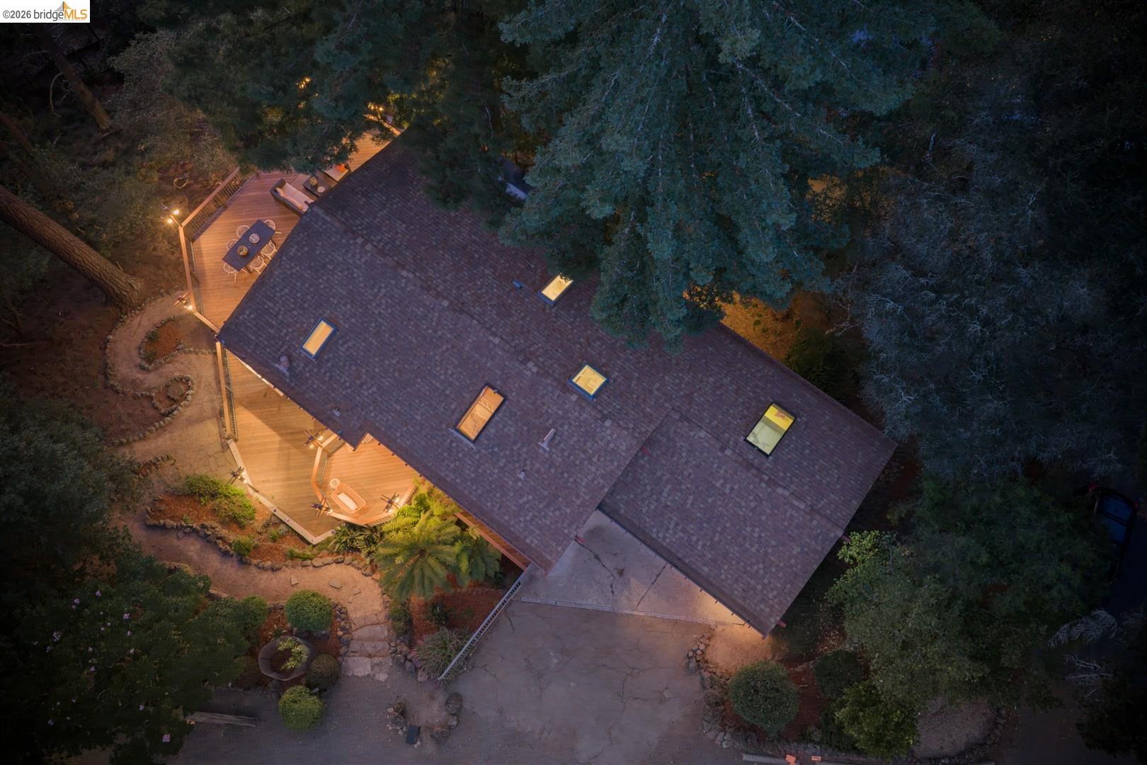 15 North Cir