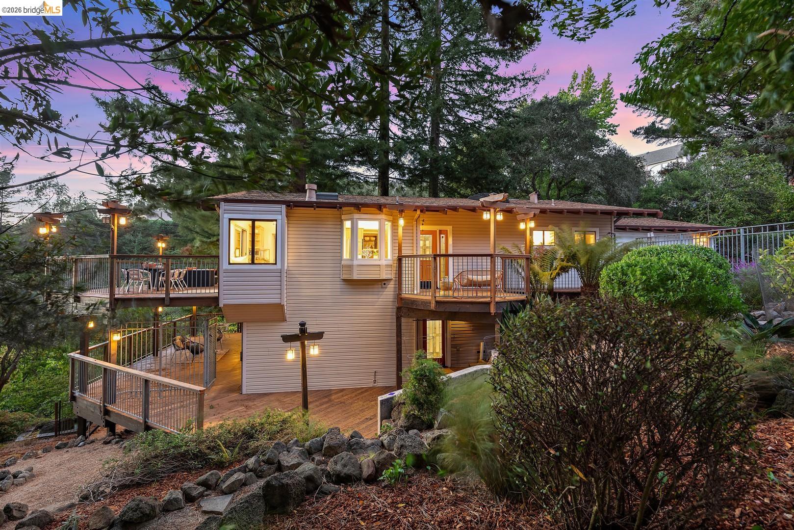 15 North Cir