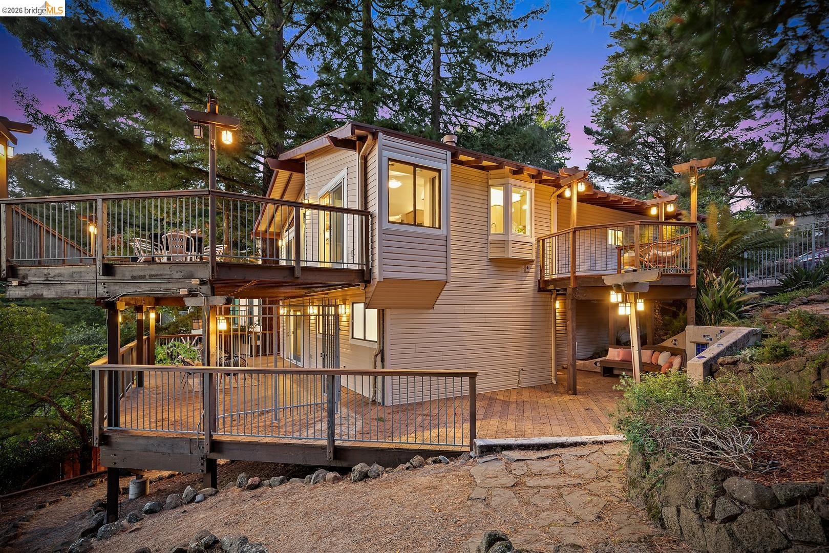 15 North Cir
