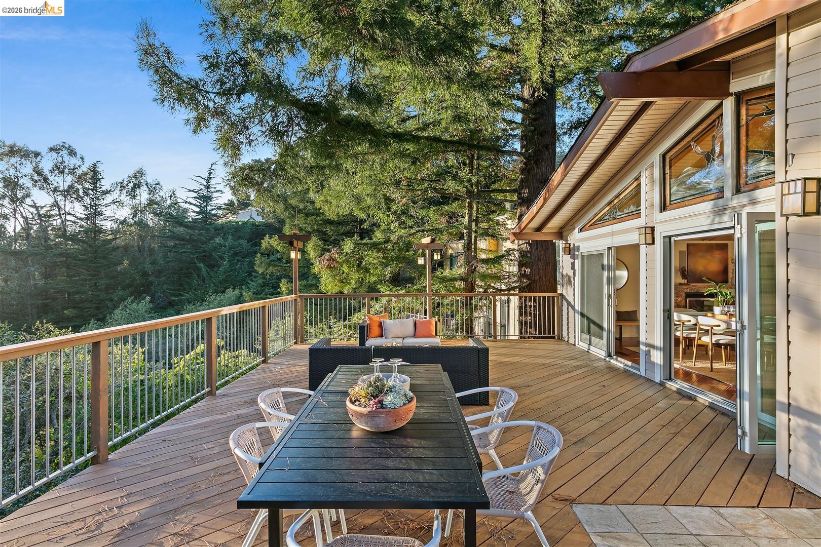 15 North Cir