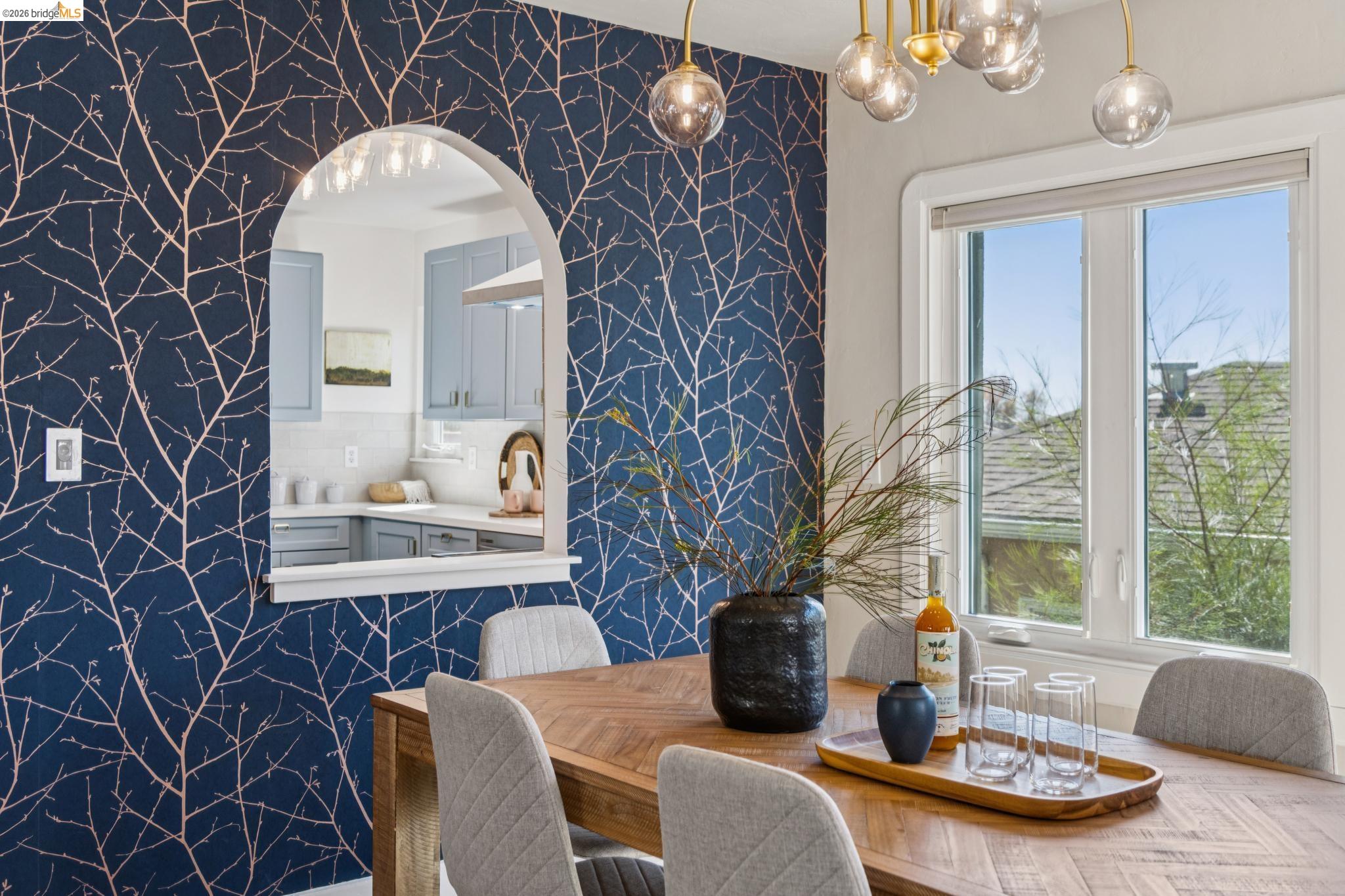 2836 Rawson St