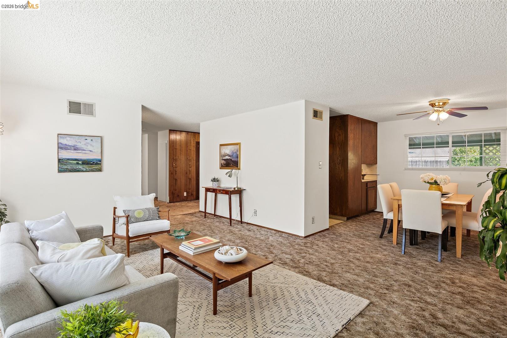 2616 Woodside Court