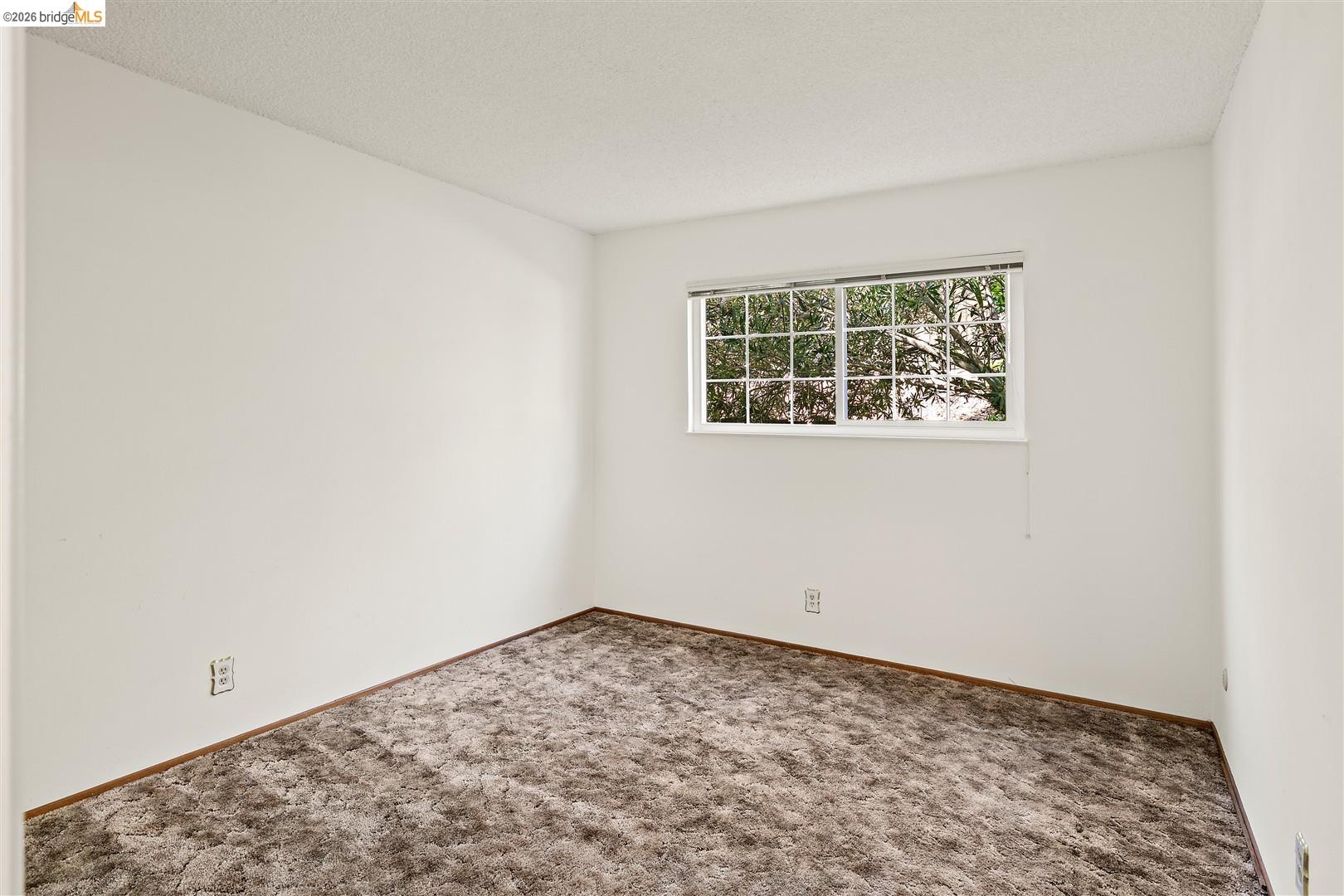 2616 Woodside Court