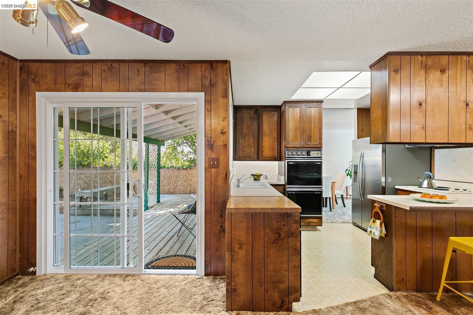 2616 Woodside Court