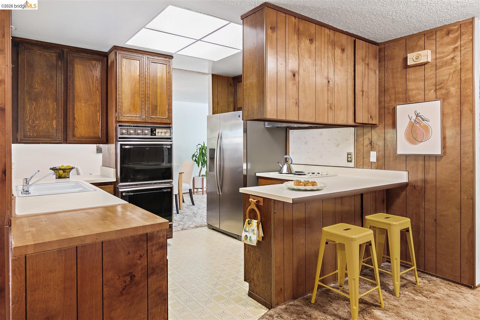 2616 Woodside Court