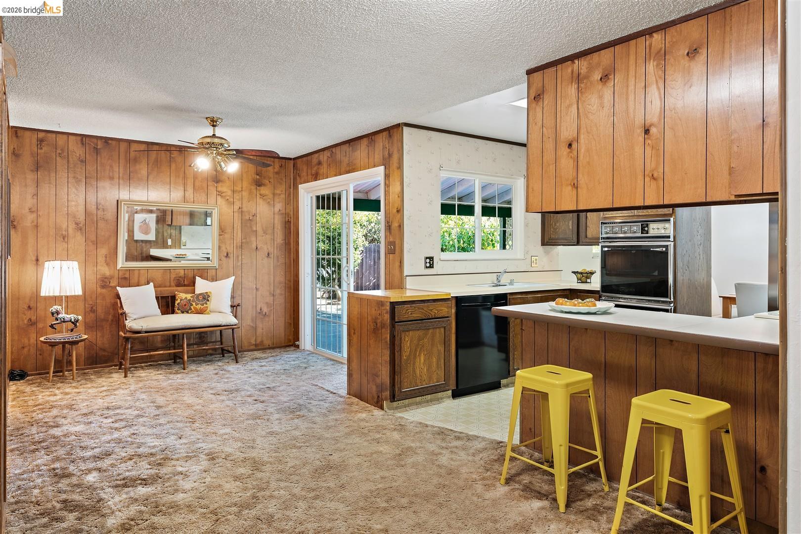 2616 Woodside Court