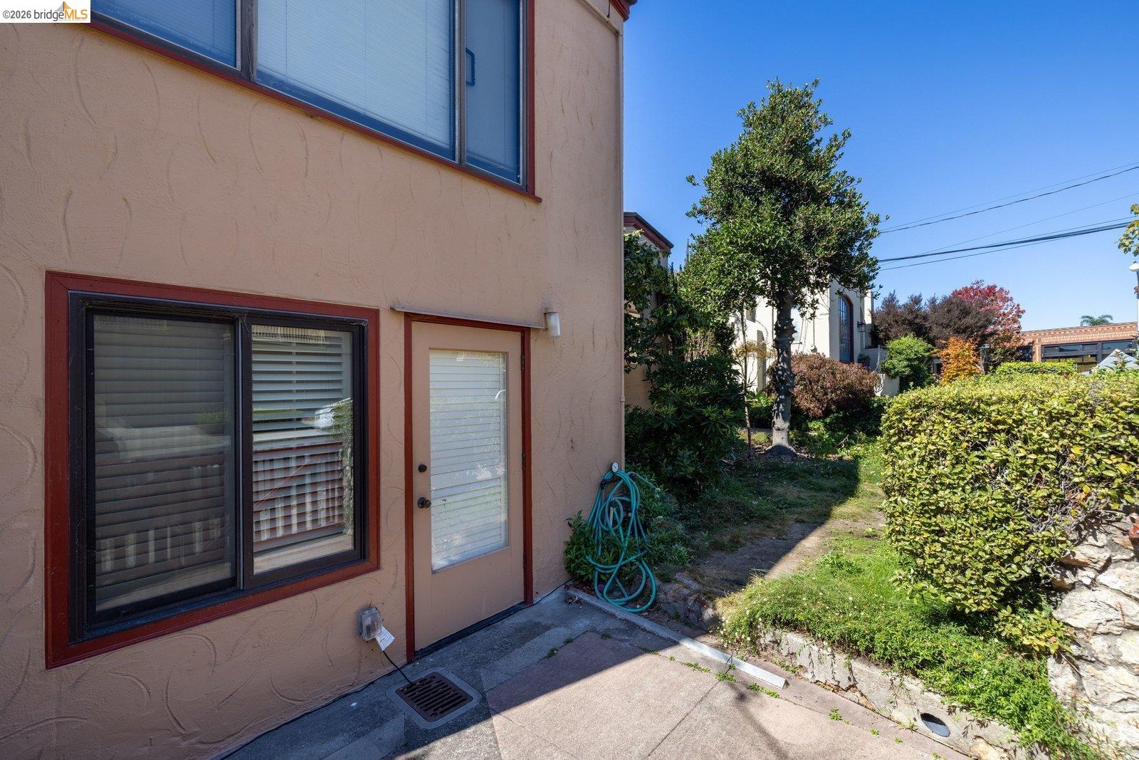 902 Carmel Ave