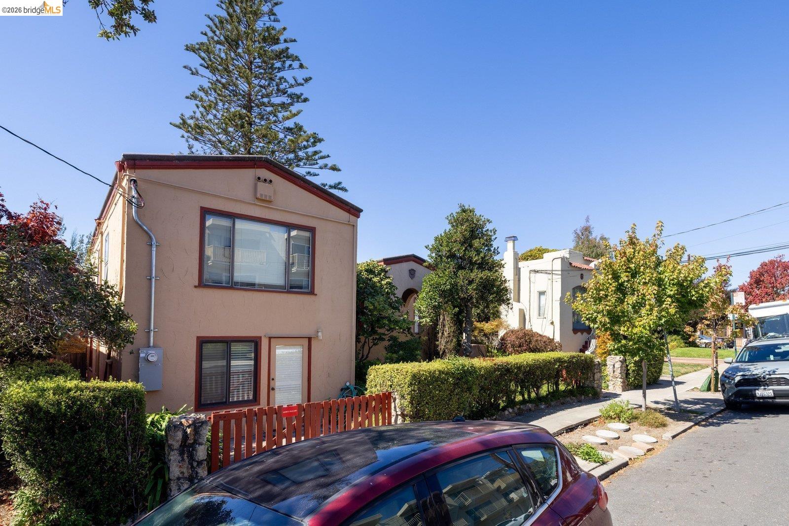 902 Carmel Ave