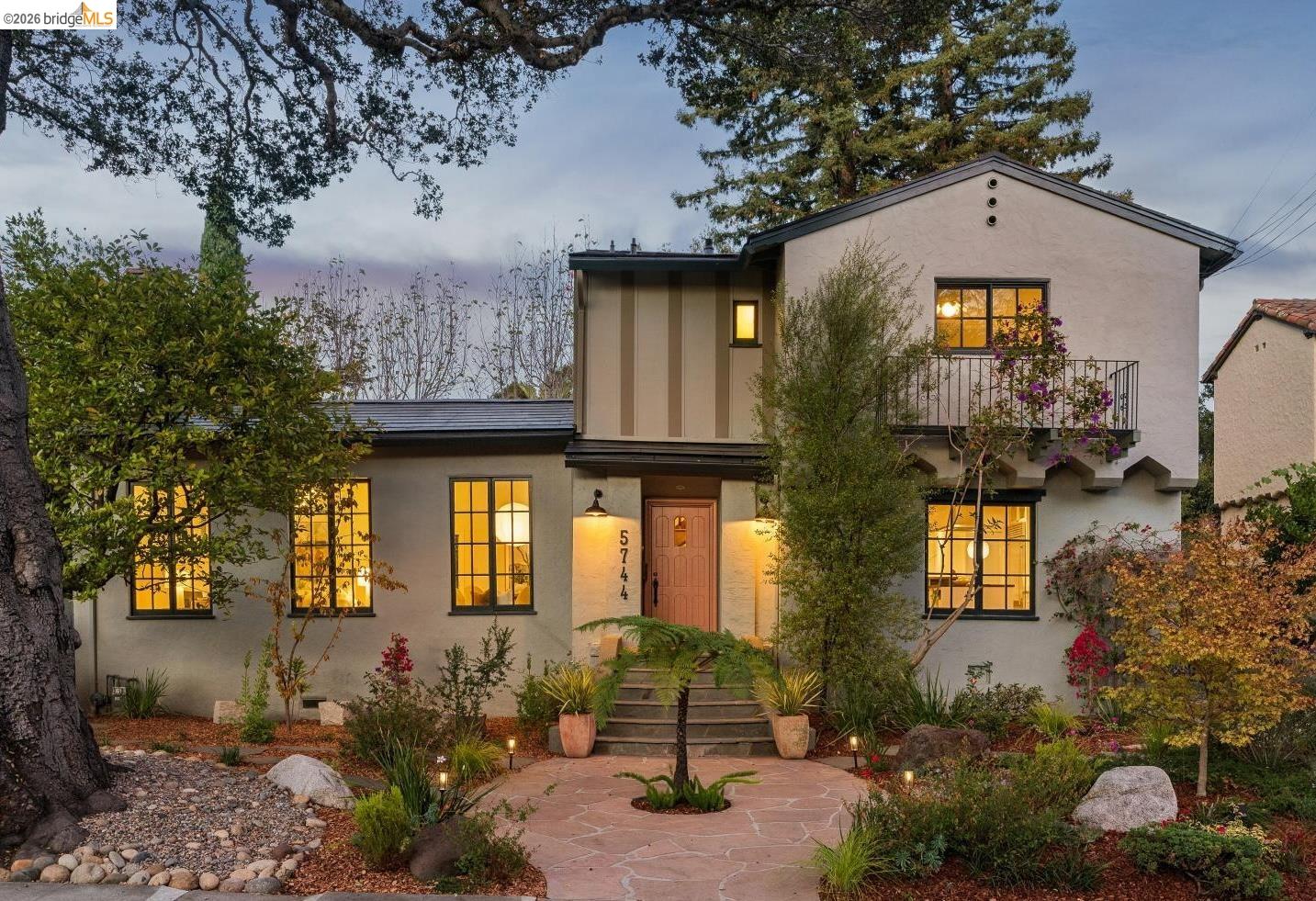 5744 PRESLEY WAY
