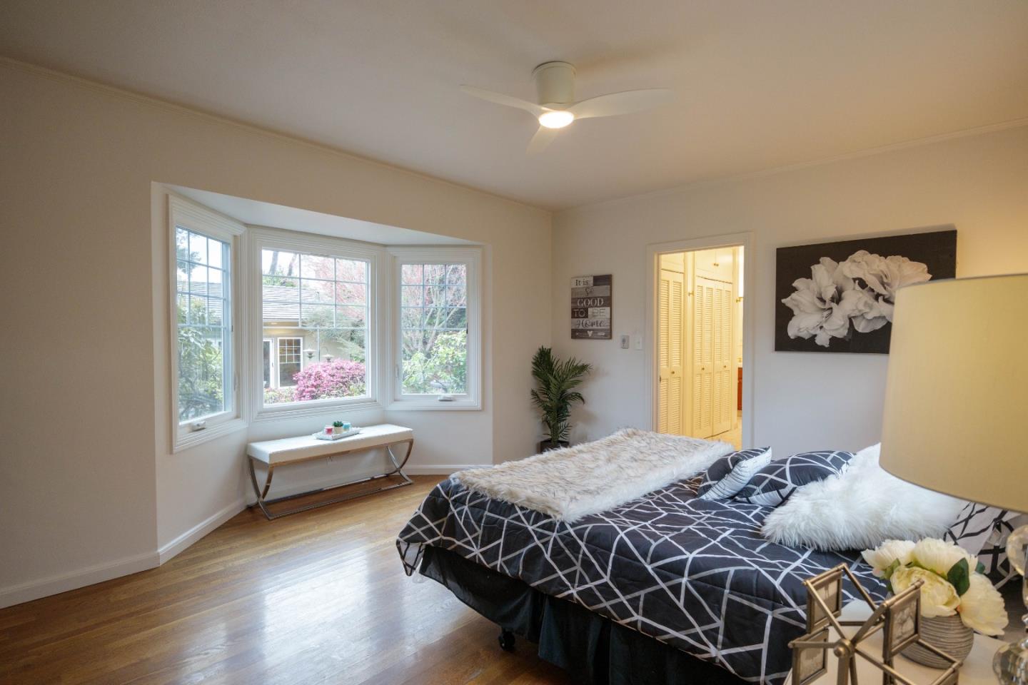 2700 Tulare Avenue
