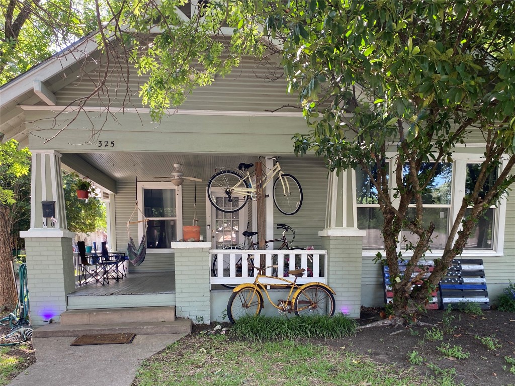 325 Cynisca Street