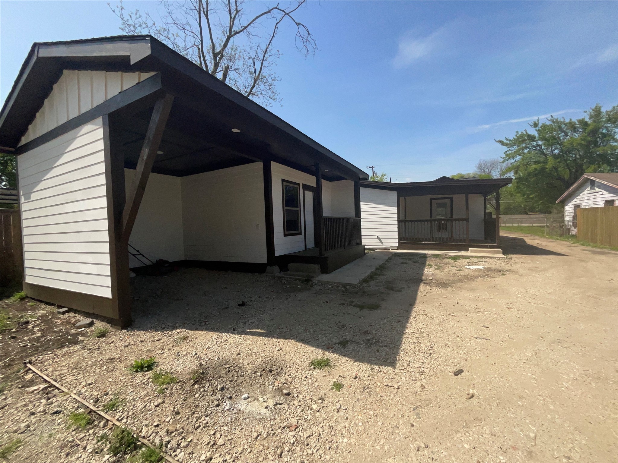 2814 Cedardale Road