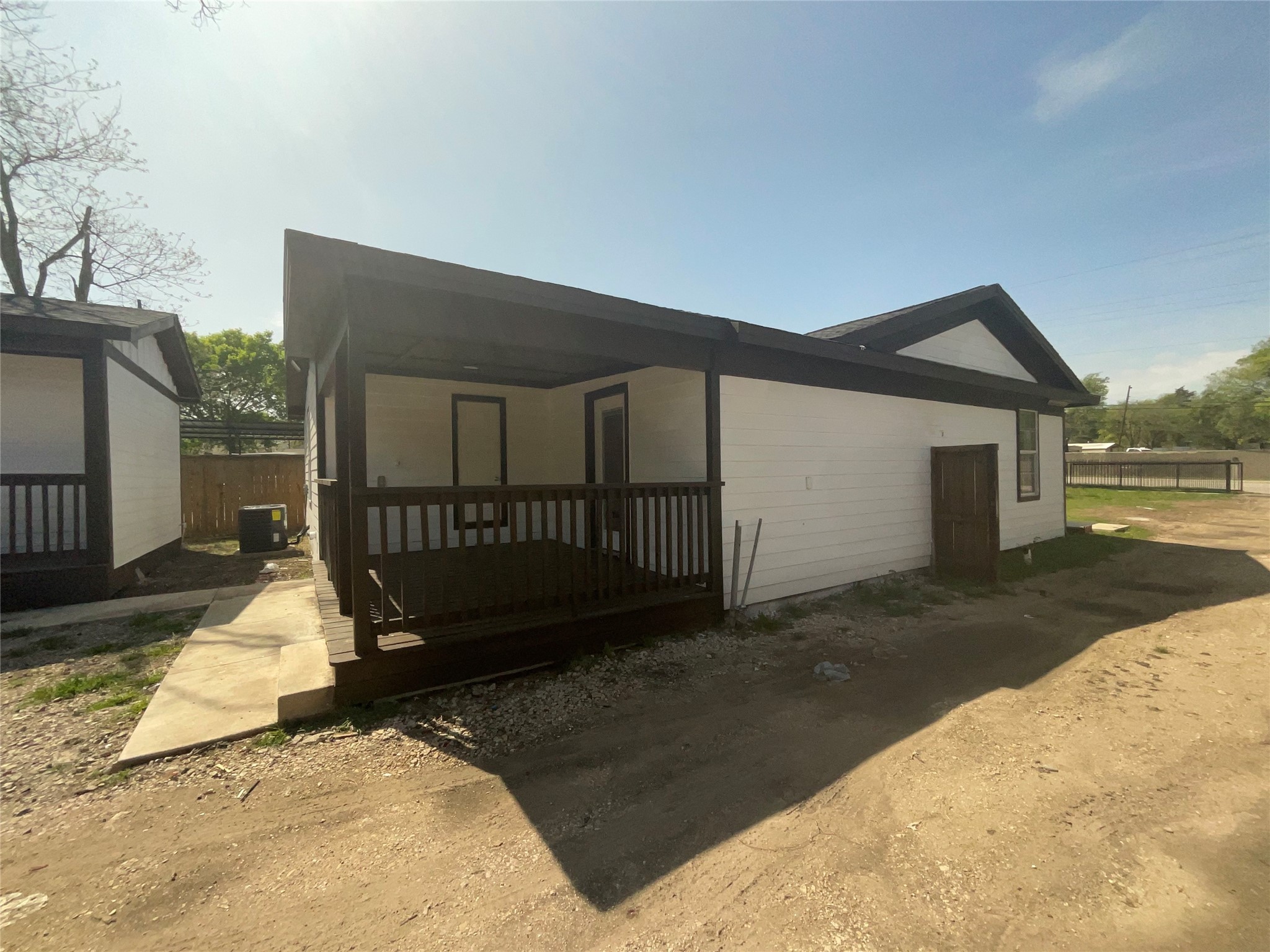 2814 Cedardale Road