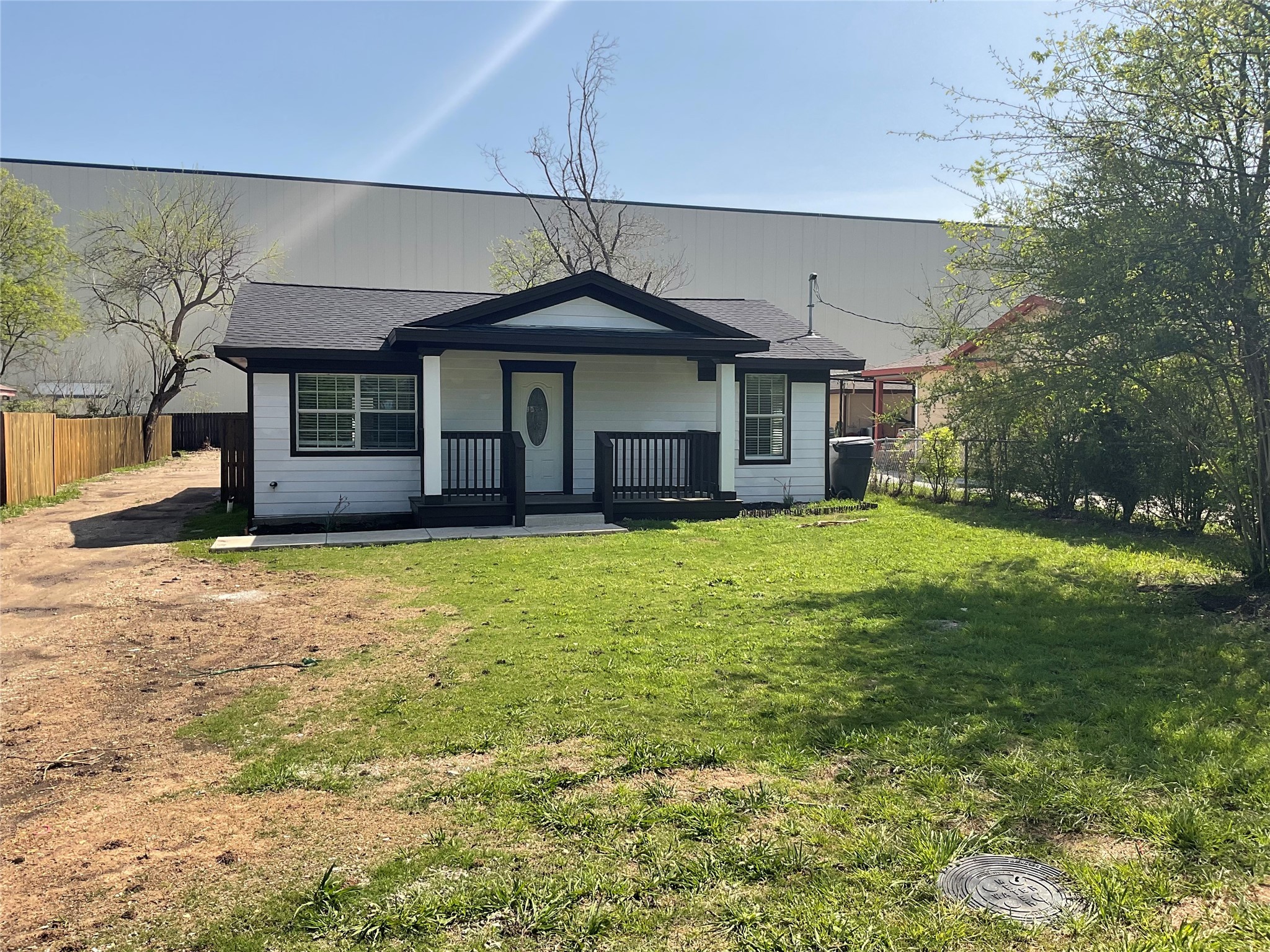 2814 Cedardale Road