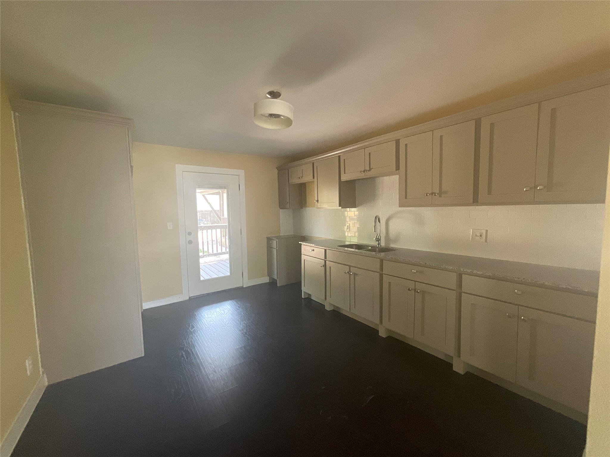 2814 Cedardale Road
