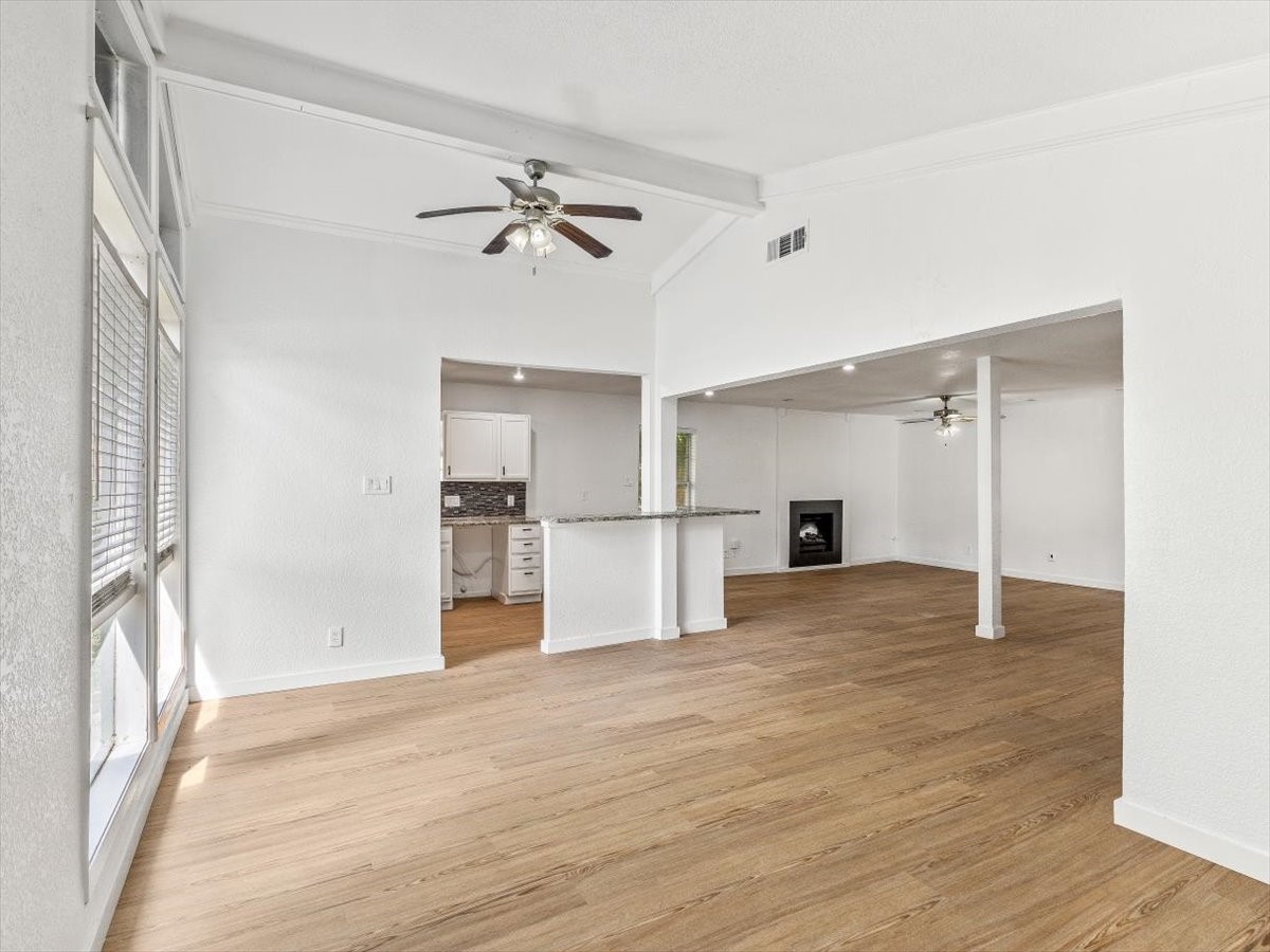 325 Meadowcreek Drive