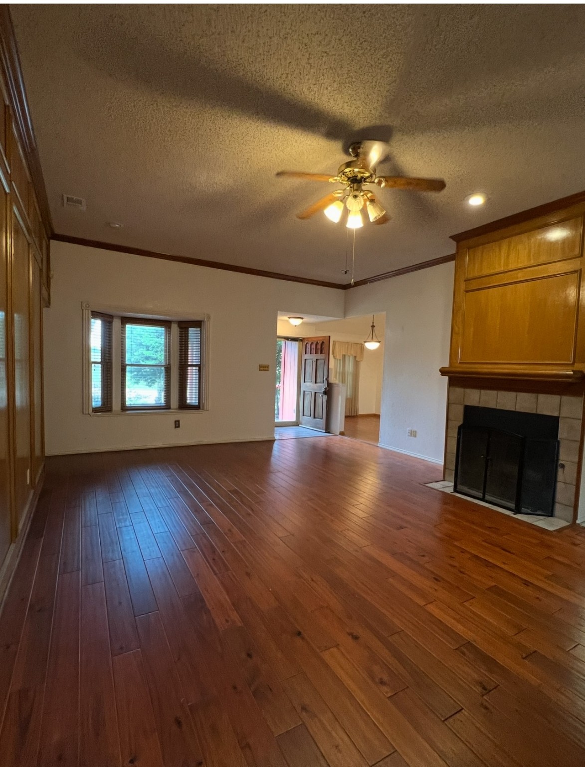 1253 Essex Drive